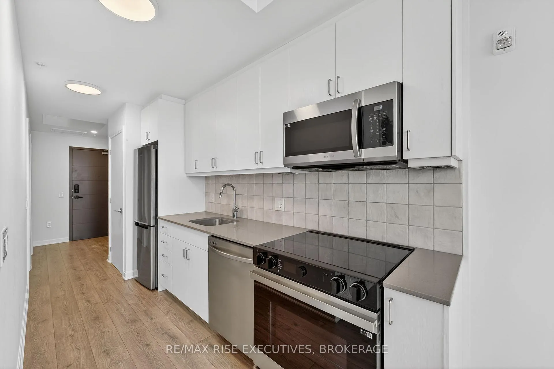 Photo 14 of Unit 813, 223 Princess Street, Kingston, East of Sir John A. Blvd — HOMEH