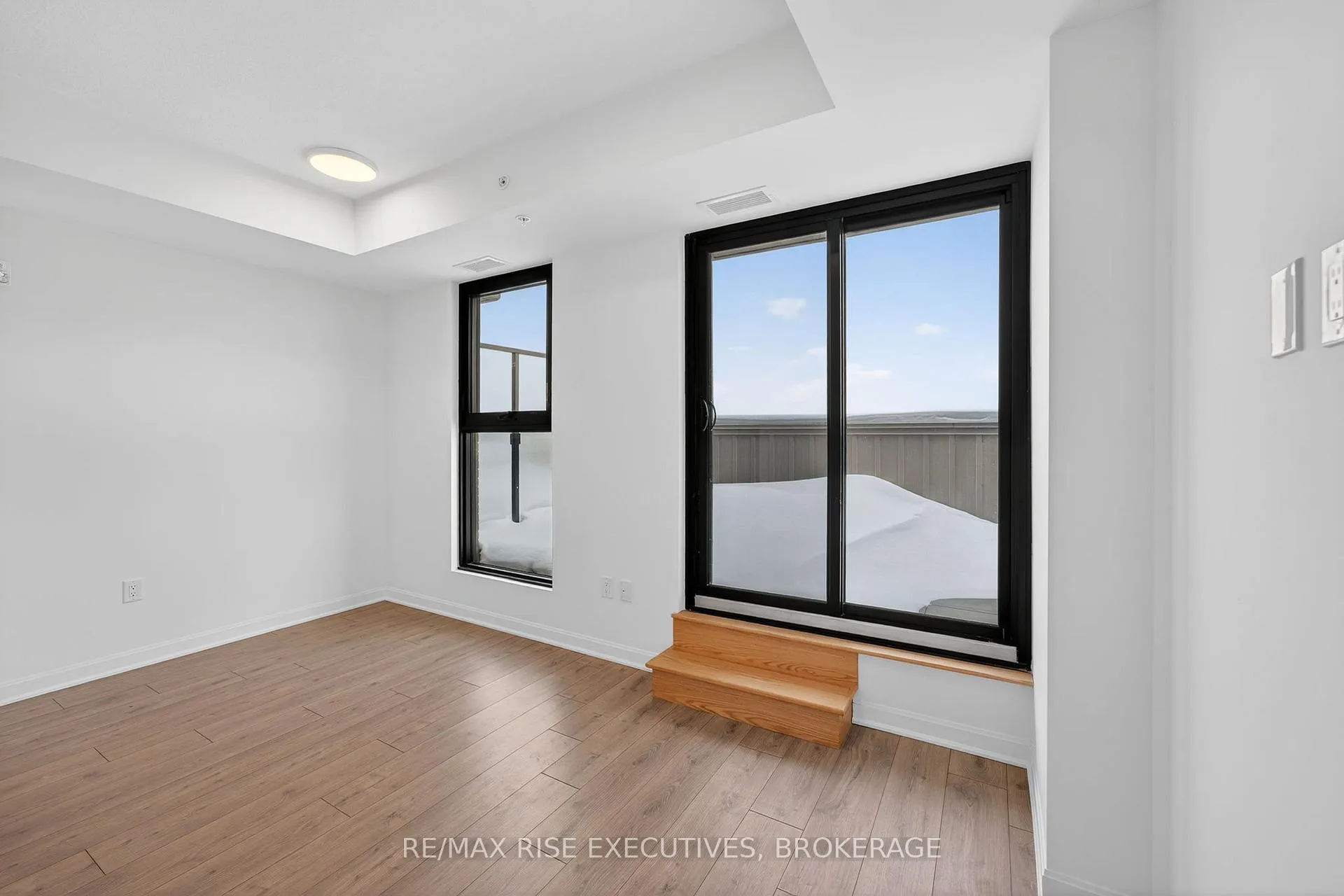 Photo 17 of Unit 813, 223 Princess Street, Kingston, East of Sir John A. Blvd — HOMEH