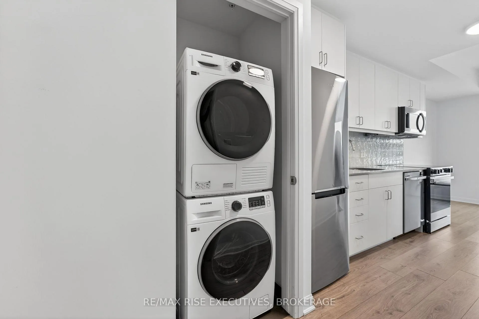 Photo 19 of Unit 813, 223 Princess Street, Kingston, East of Sir John A. Blvd — HOMEH
