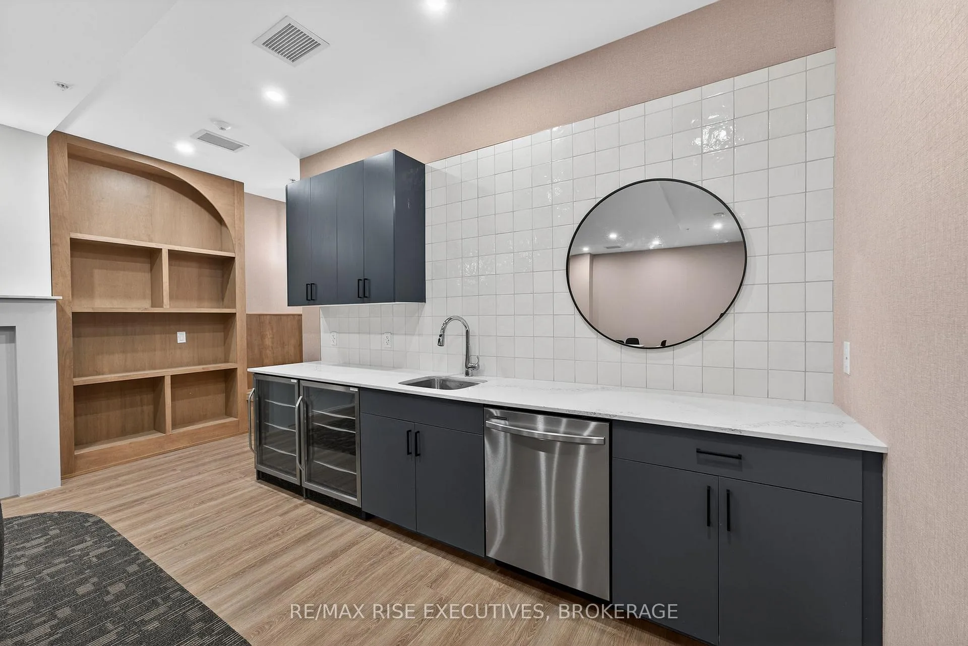 Photo 21 of Unit 813, 223 Princess Street, Kingston, East of Sir John A. Blvd — HOMEH