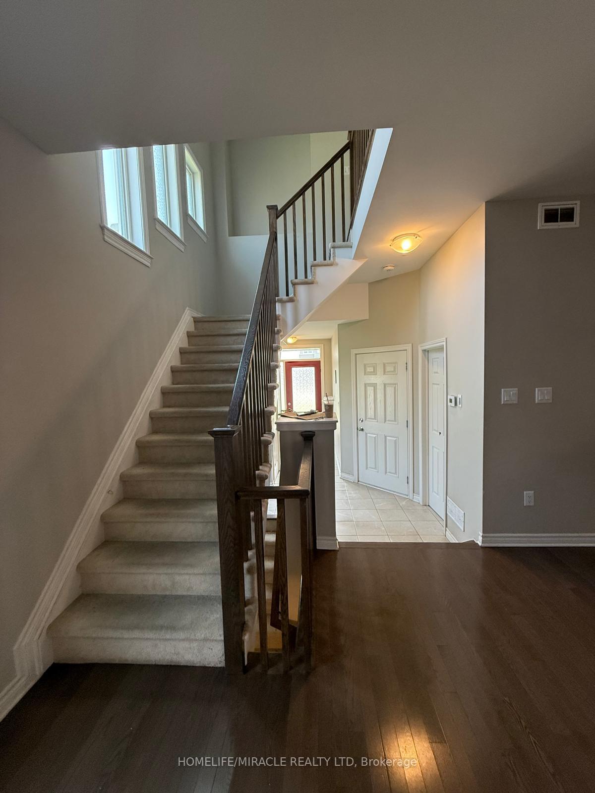Photo 3 of 1082 Horizon Drive, Kingston, City Northwest — HOMEH