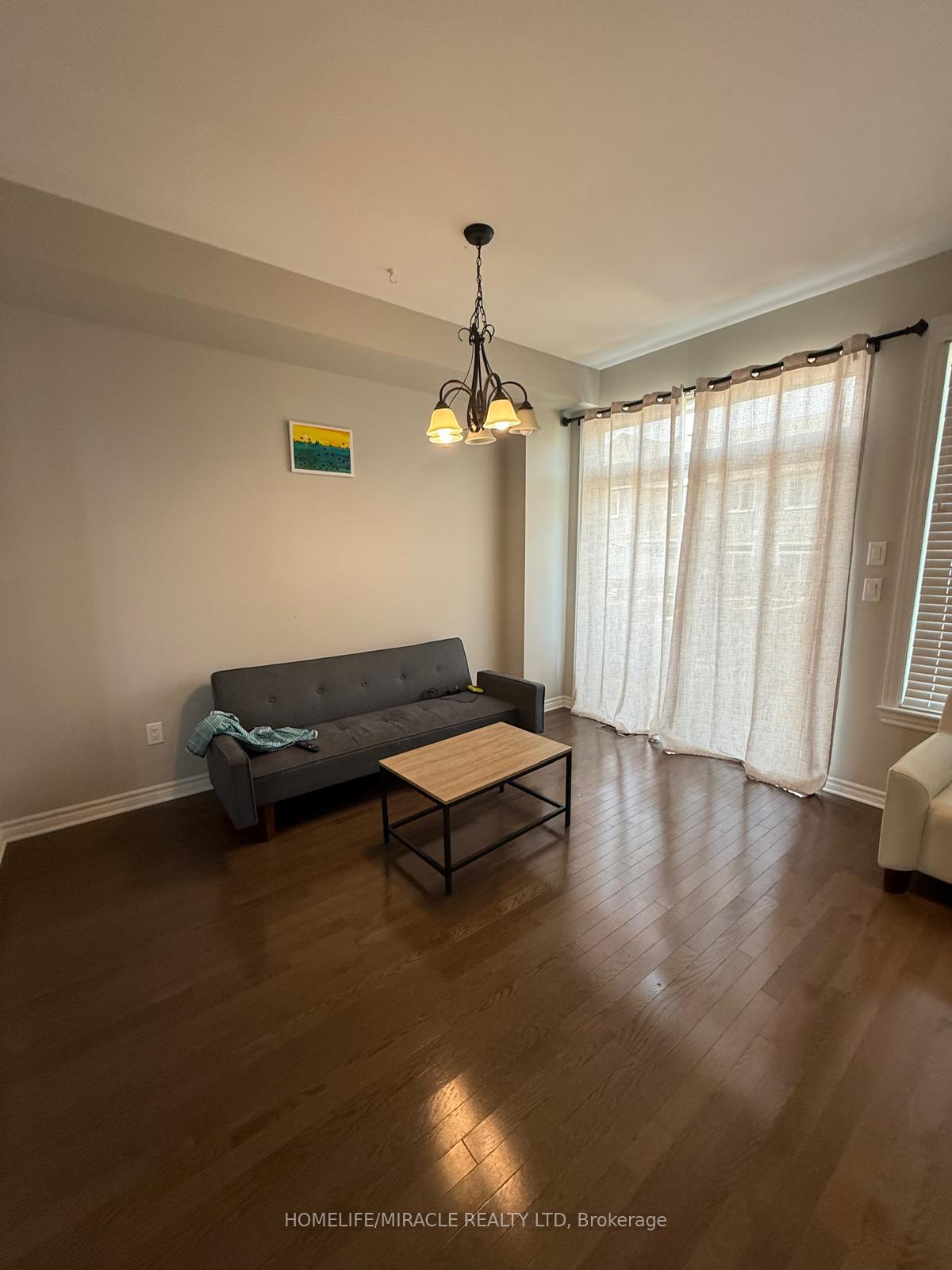 Photo 5 of 1082 Horizon Drive, Kingston, City Northwest — HOMEH