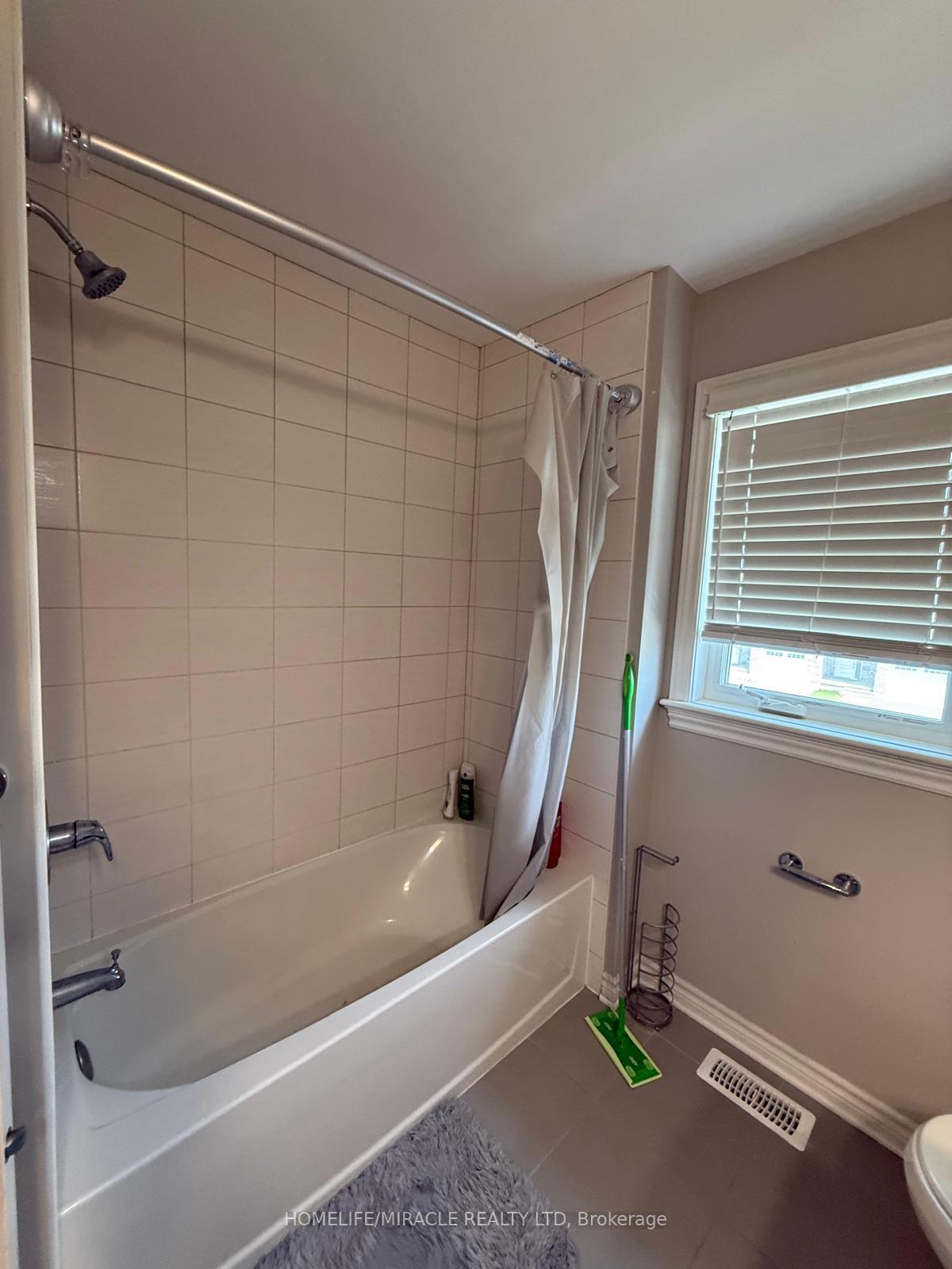 Photo 12 of 1082 Horizon Drive, Kingston, City Northwest — HOMEH