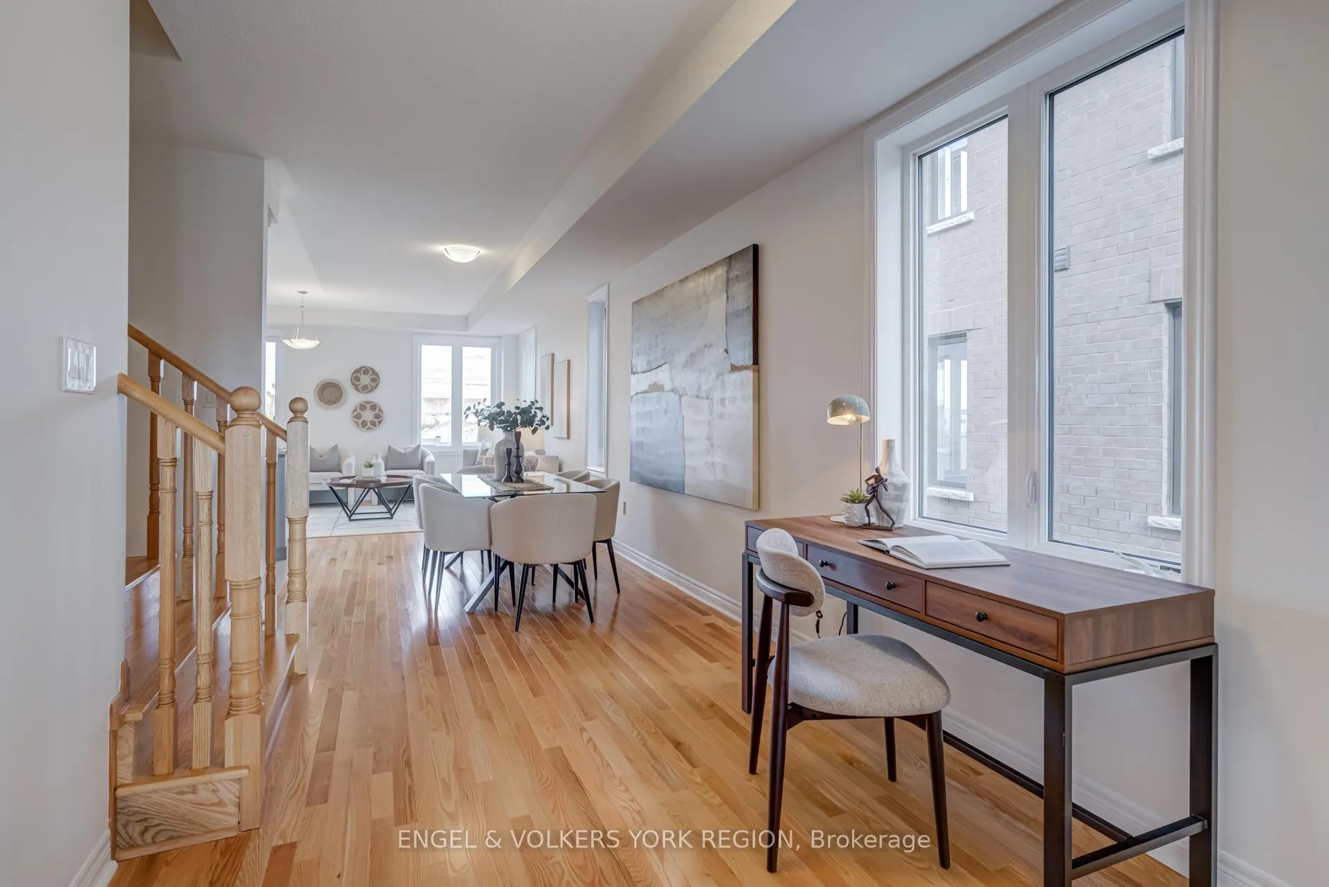 Photo 5 of 156 Mumbai Drive, Markham, Middlefield — HOMEH