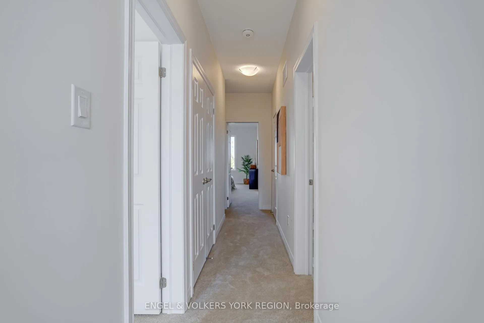 Photo 21 of 156 Mumbai Drive, Markham, Middlefield — HOMEH