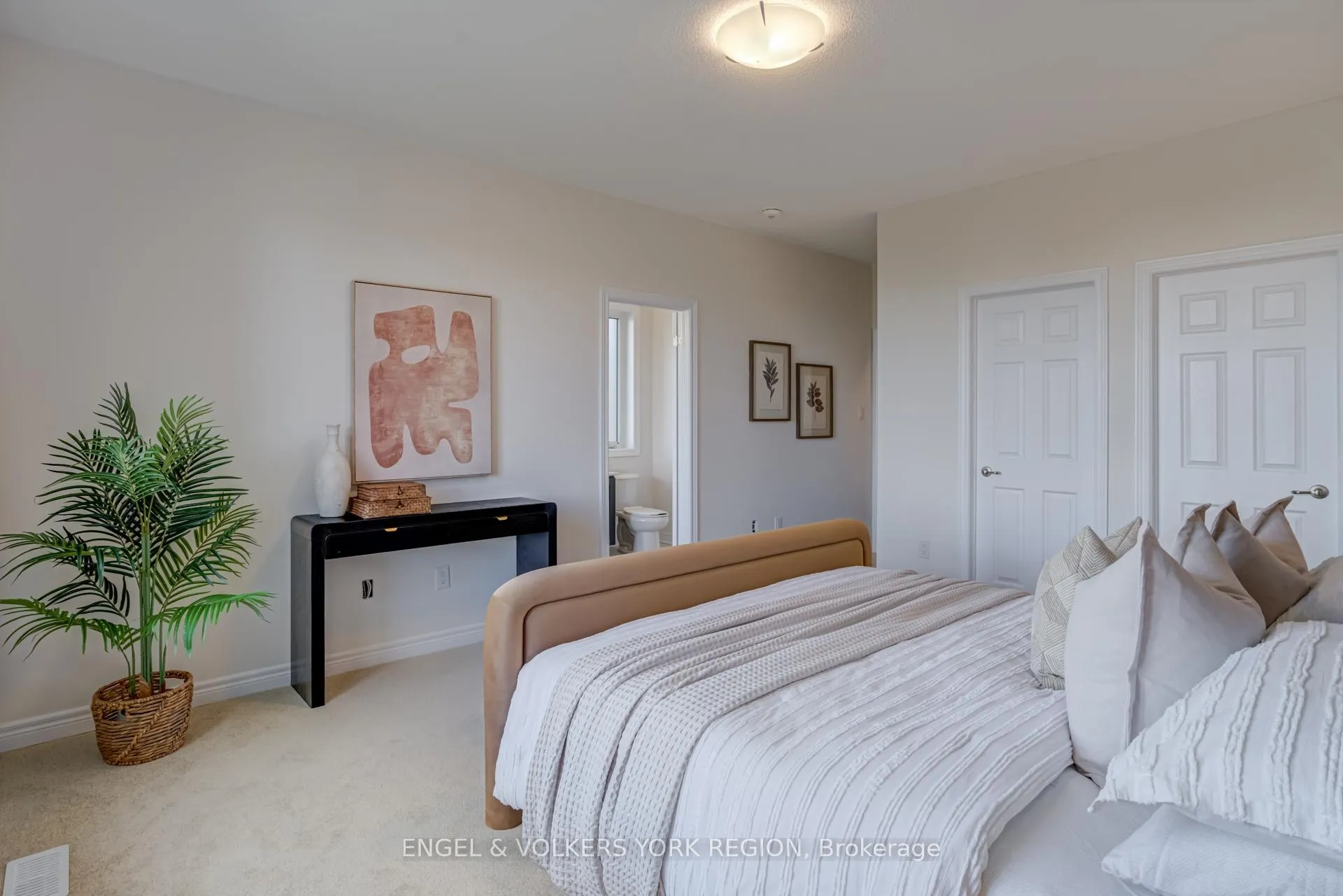 Photo 24 of 156 Mumbai Drive, Markham, Middlefield — HOMEH