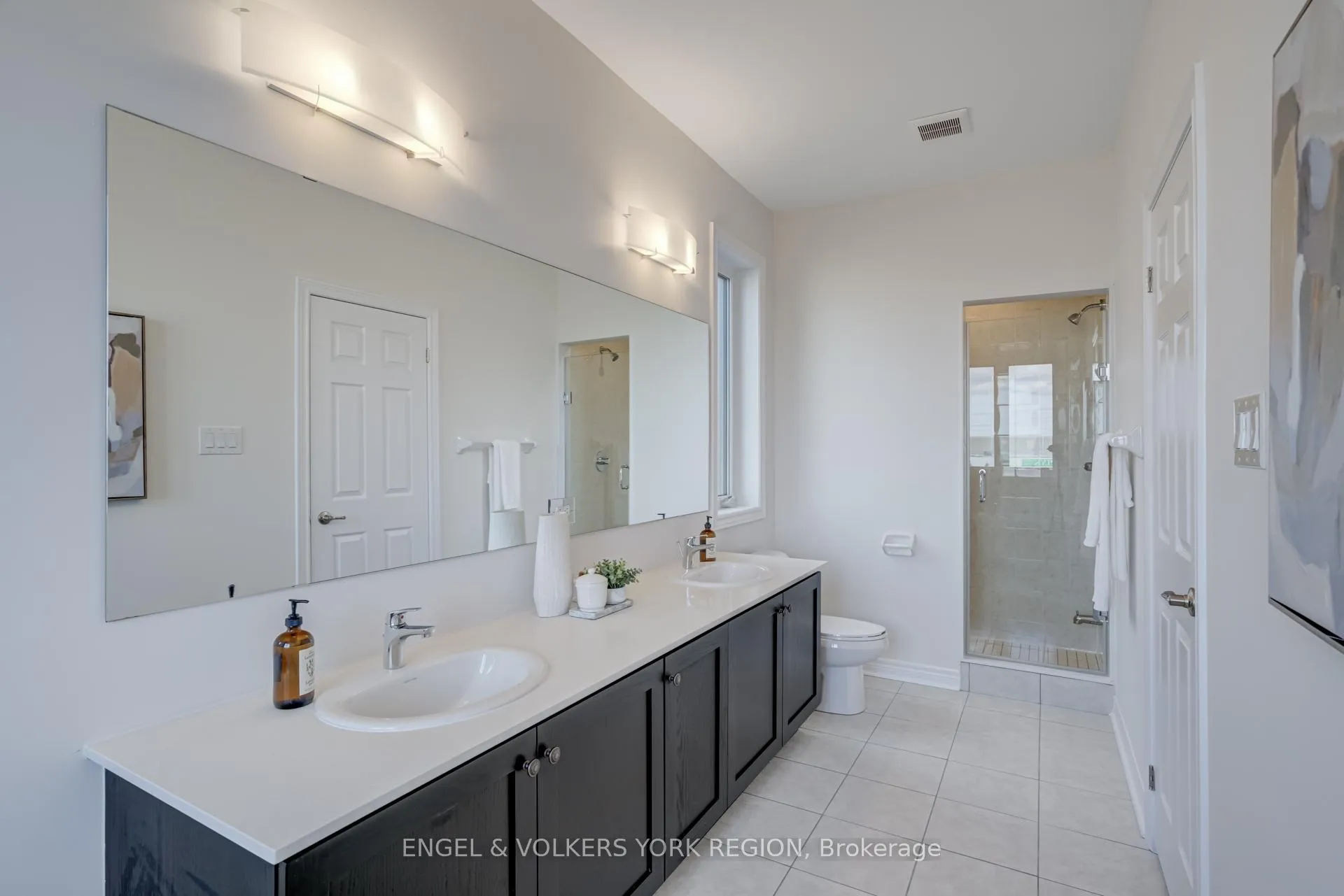 Photo 26 of 156 Mumbai Drive, Markham, Middlefield — HOMEH