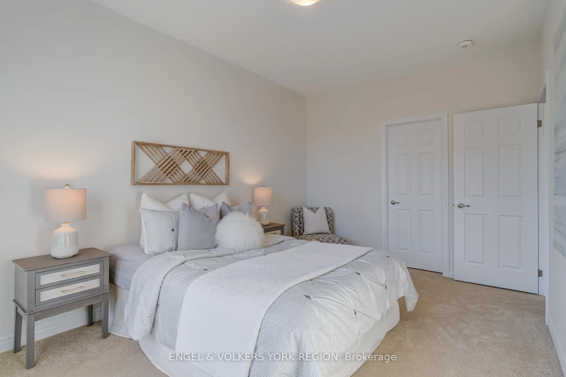 Photo 29 of 156 Mumbai Drive, Markham, Middlefield — HOMEH