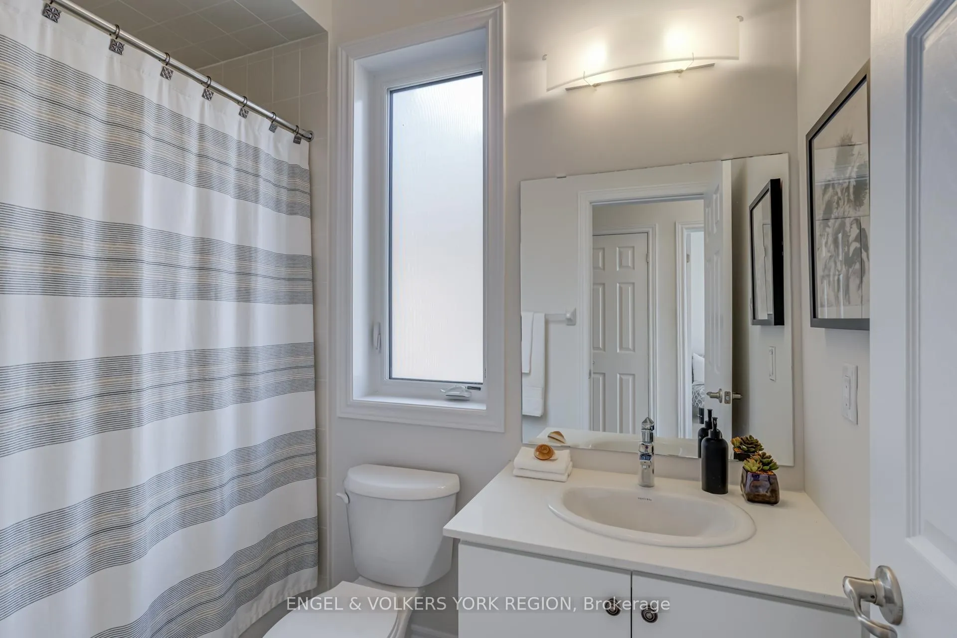 Photo 31 of 156 Mumbai Drive, Markham, Middlefield — HOMEH