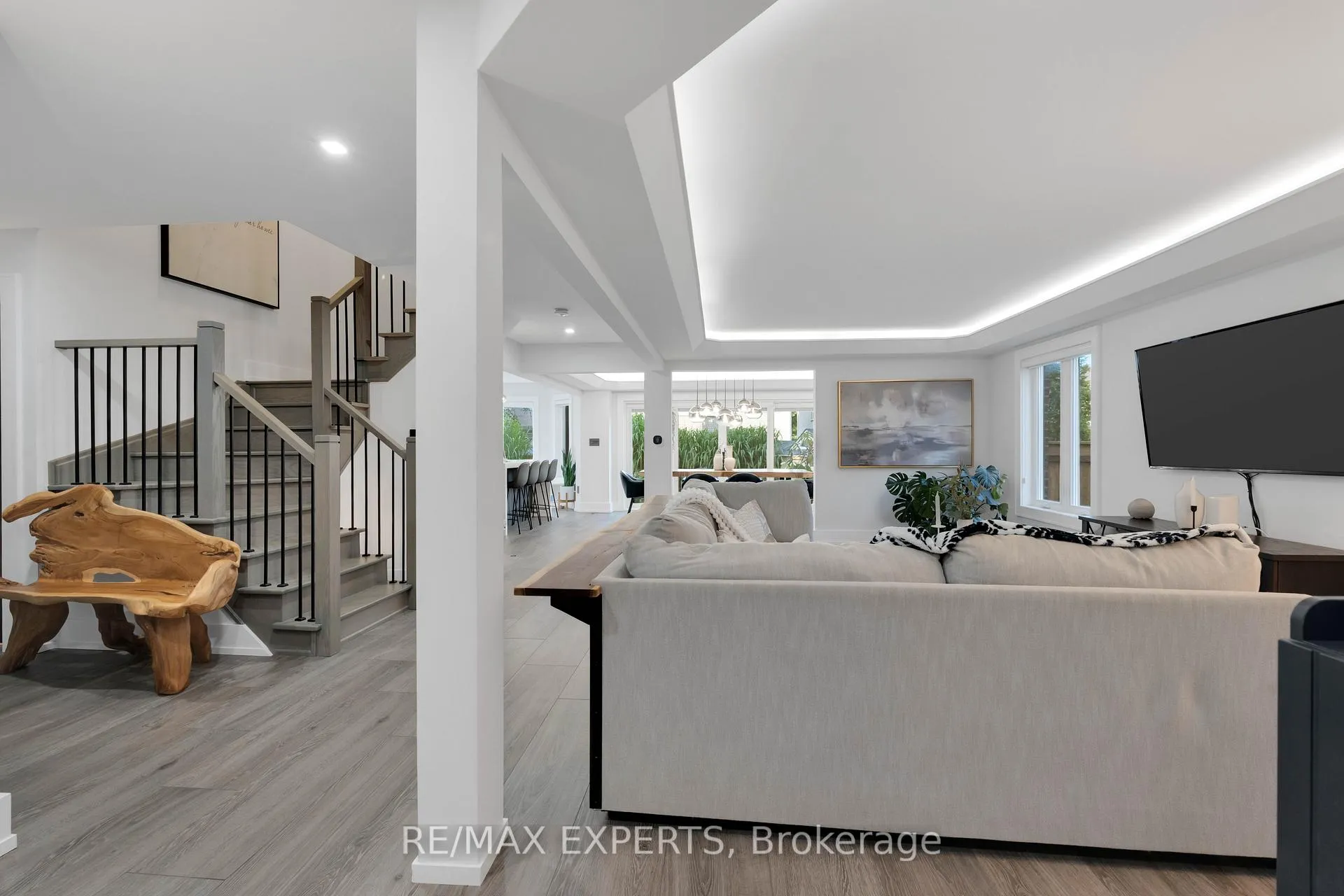 Photo 6 of 18 Flintwood Avenue, Caledon, Bolton West — HOMEH