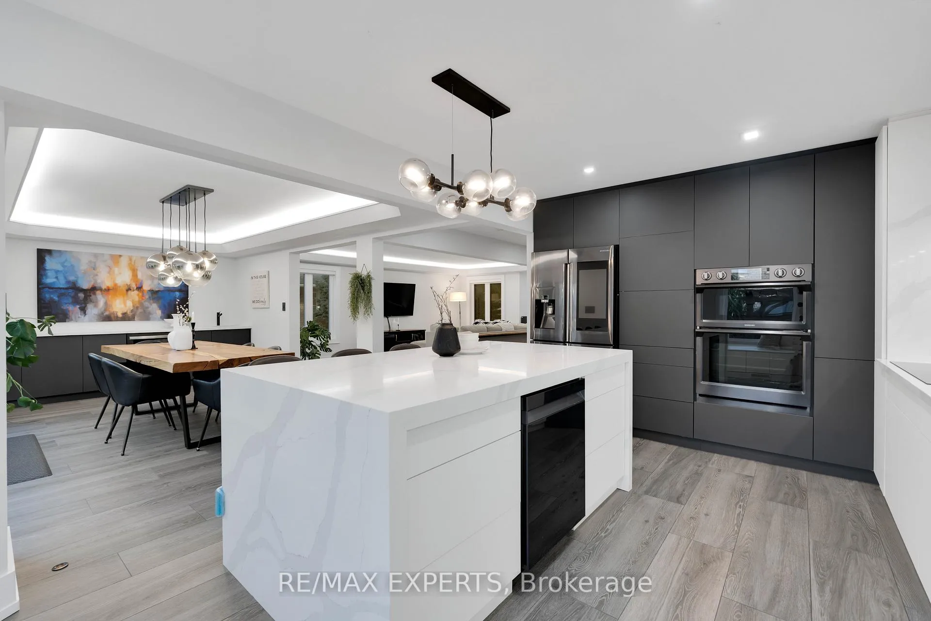 Photo 15 of 18 Flintwood Avenue, Caledon, Bolton West — HOMEH