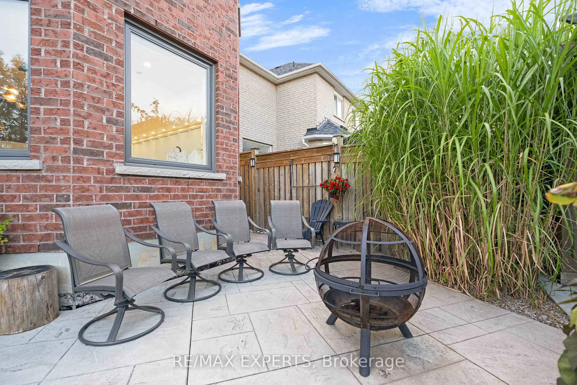 Photo 38 of 18 Flintwood Avenue, Caledon, Bolton West — HOMEH