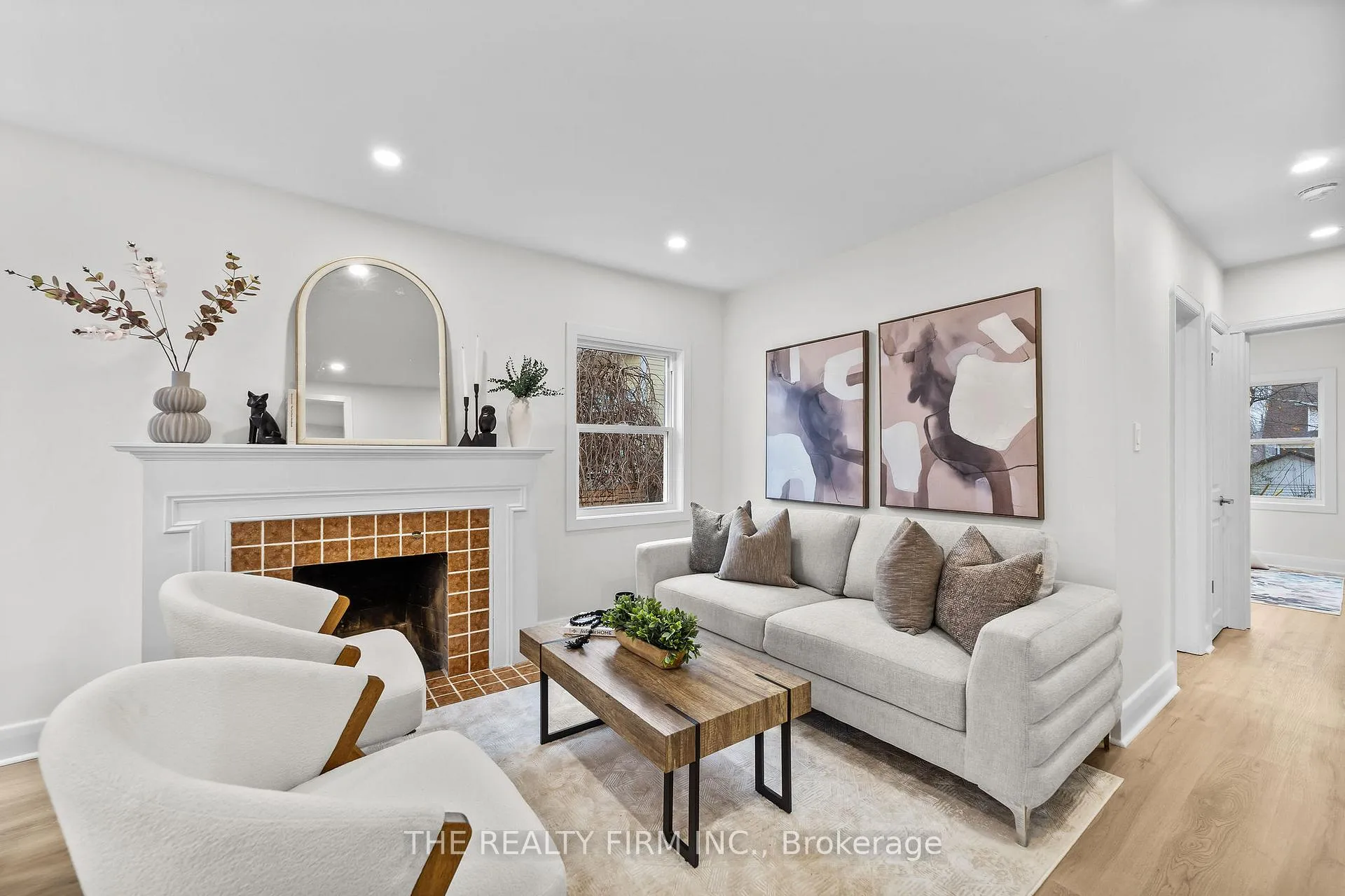 Photo 8 of 271 Herkimer Street, London, South H — HOMEH