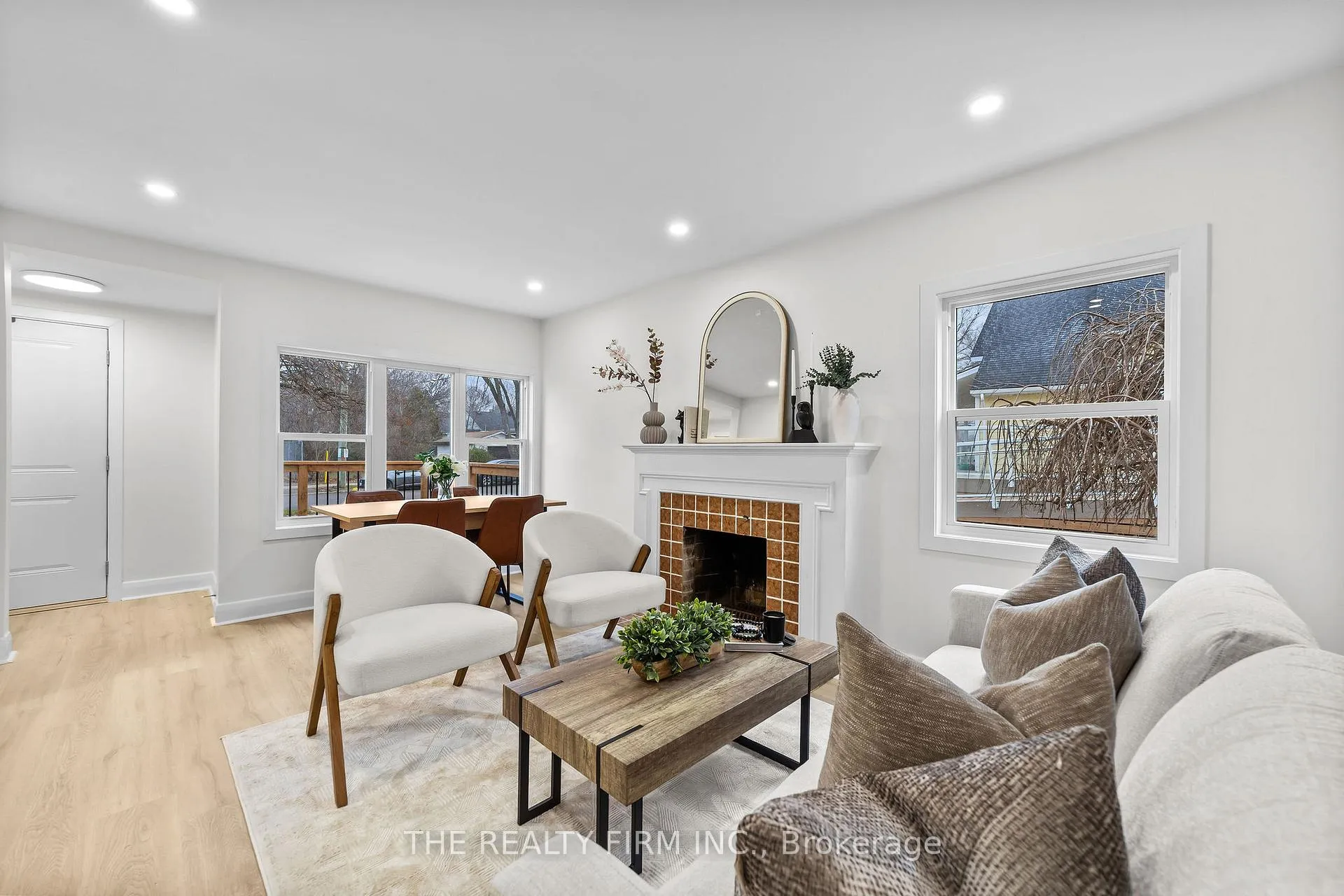 Photo 9 of 271 Herkimer Street, London, South H — HOMEH