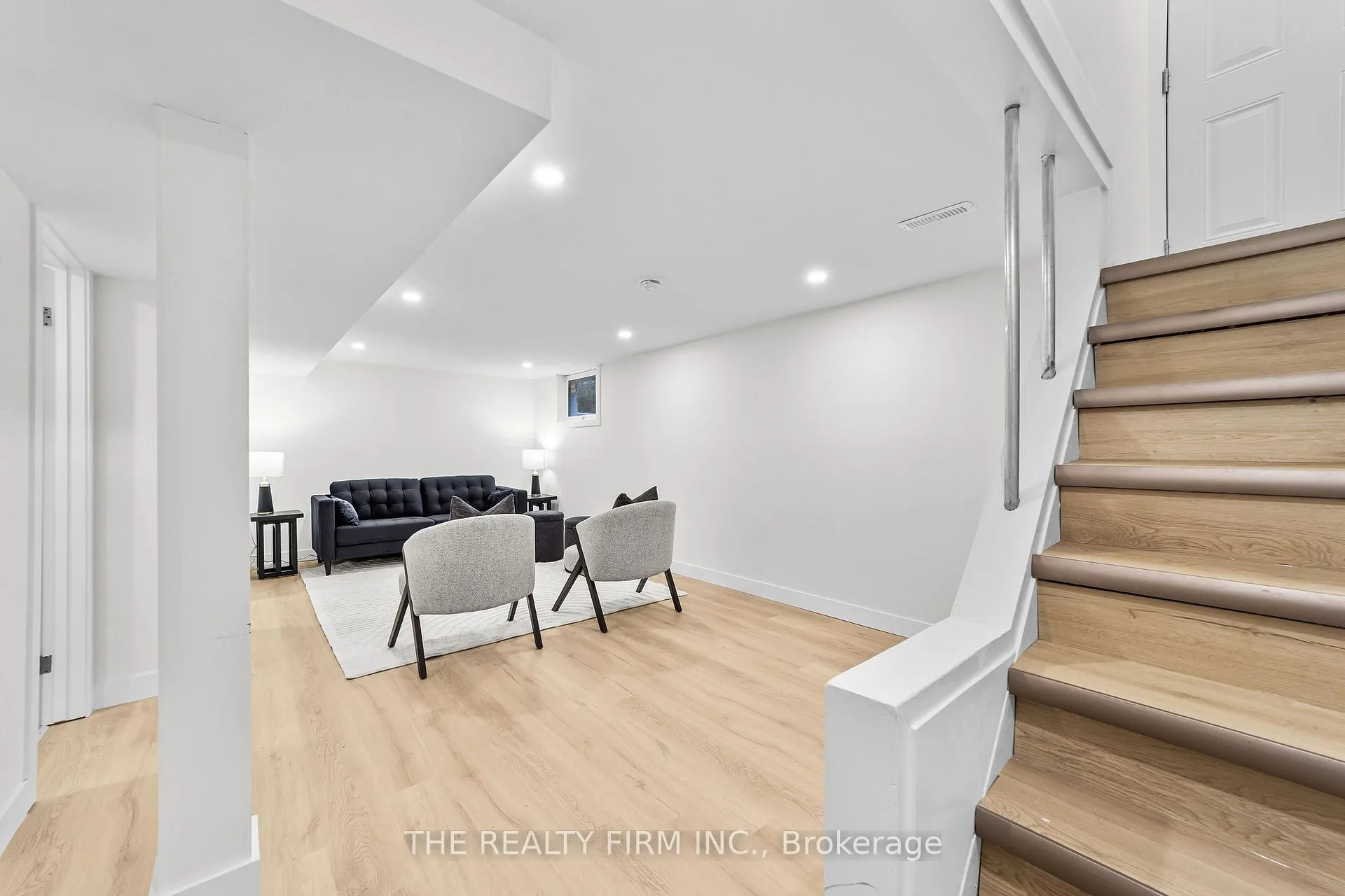 Photo 19 of 271 Herkimer Street, London, South H — HOMEH