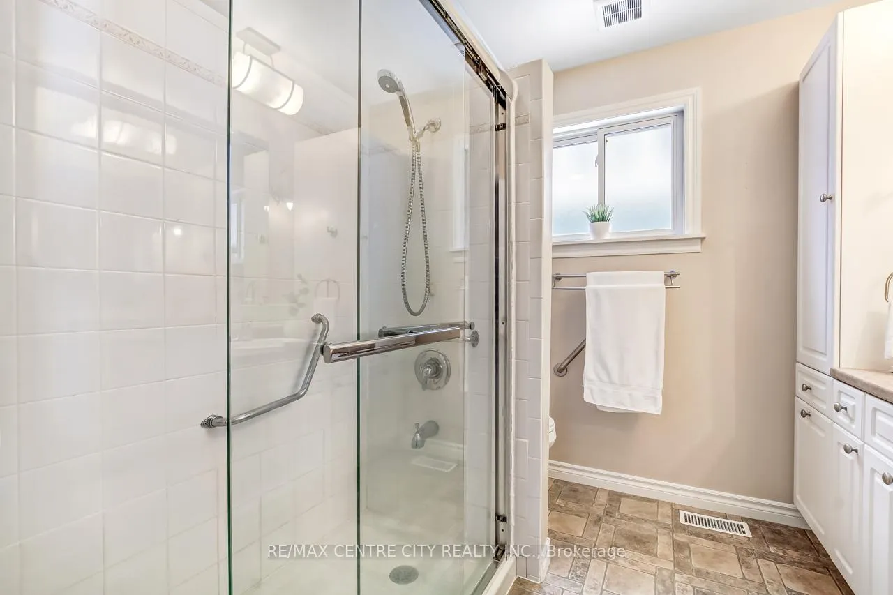 Photo 11 of 209 Adelaide Street, Central Elgin, Port Stanley — HOMEH