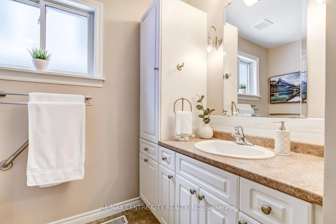 Photo 12 of 209 Adelaide Street, Central Elgin, Port Stanley — HOMEH