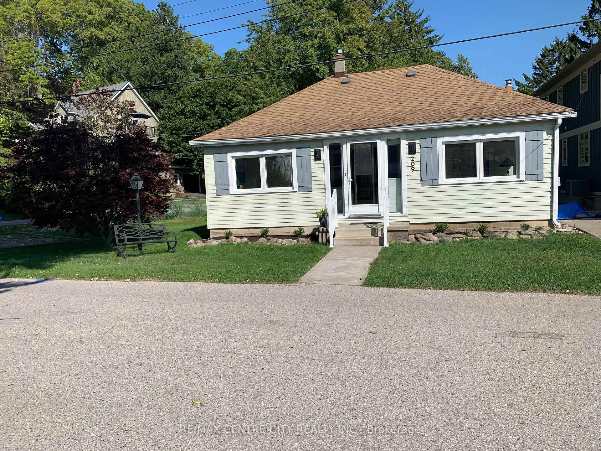 Photo 35 of 209 Adelaide Street, Central Elgin, Port Stanley — HOMEH