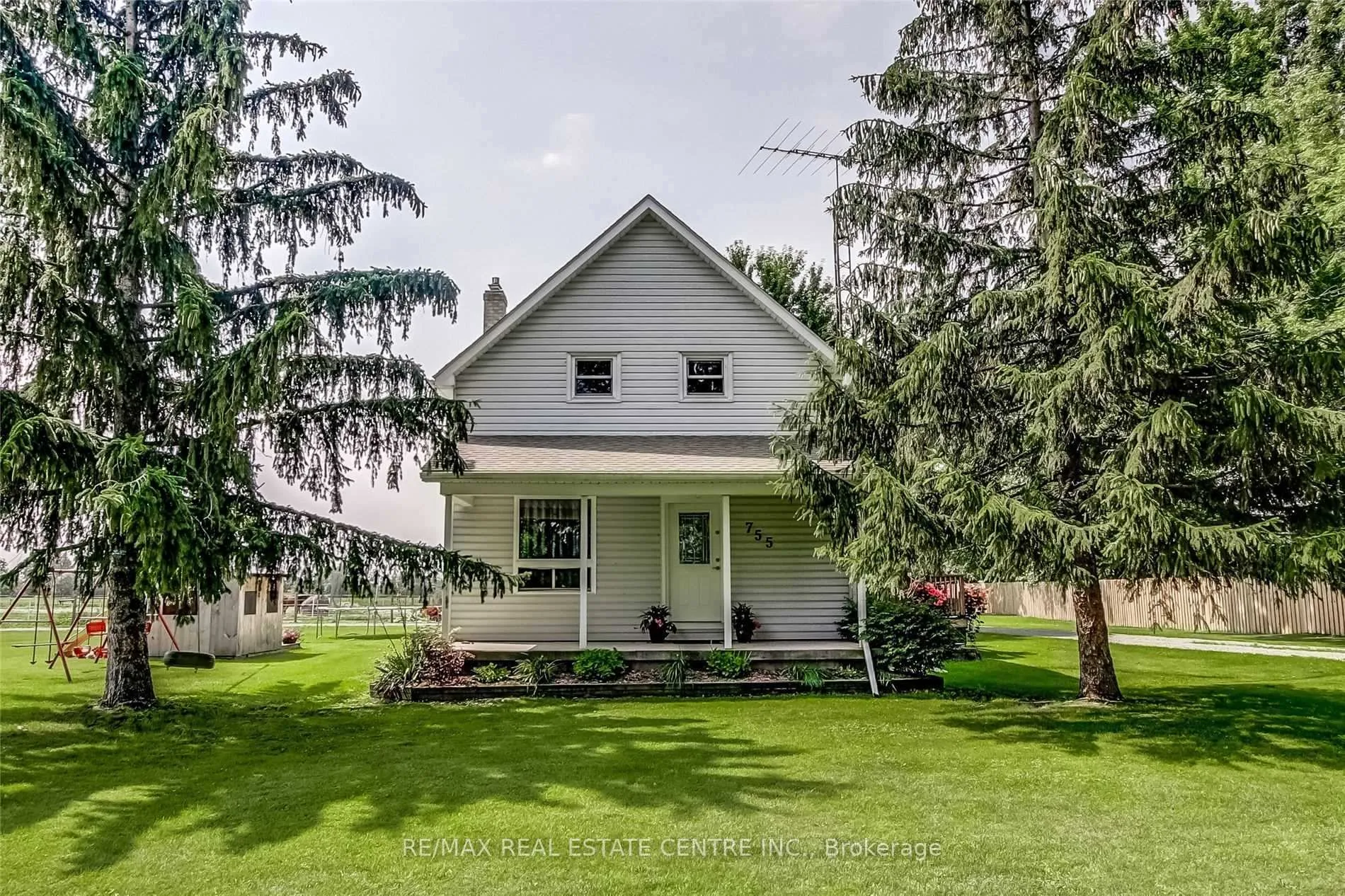 Photo 1 of 755 Chippawa Road, Port Colborne, Bethel — HOMEH