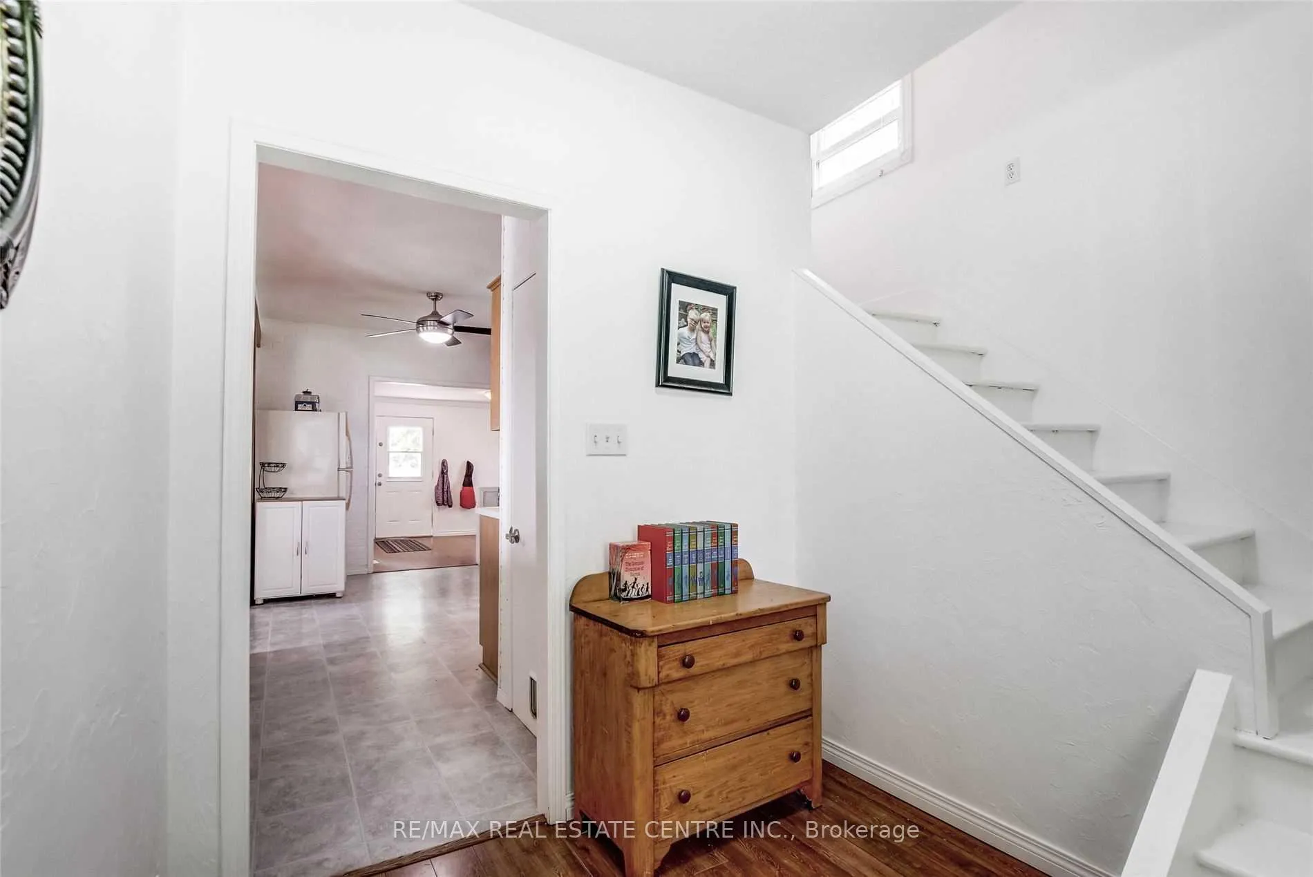 Photo 4 of 755 Chippawa Road, Port Colborne, Bethel — HOMEH