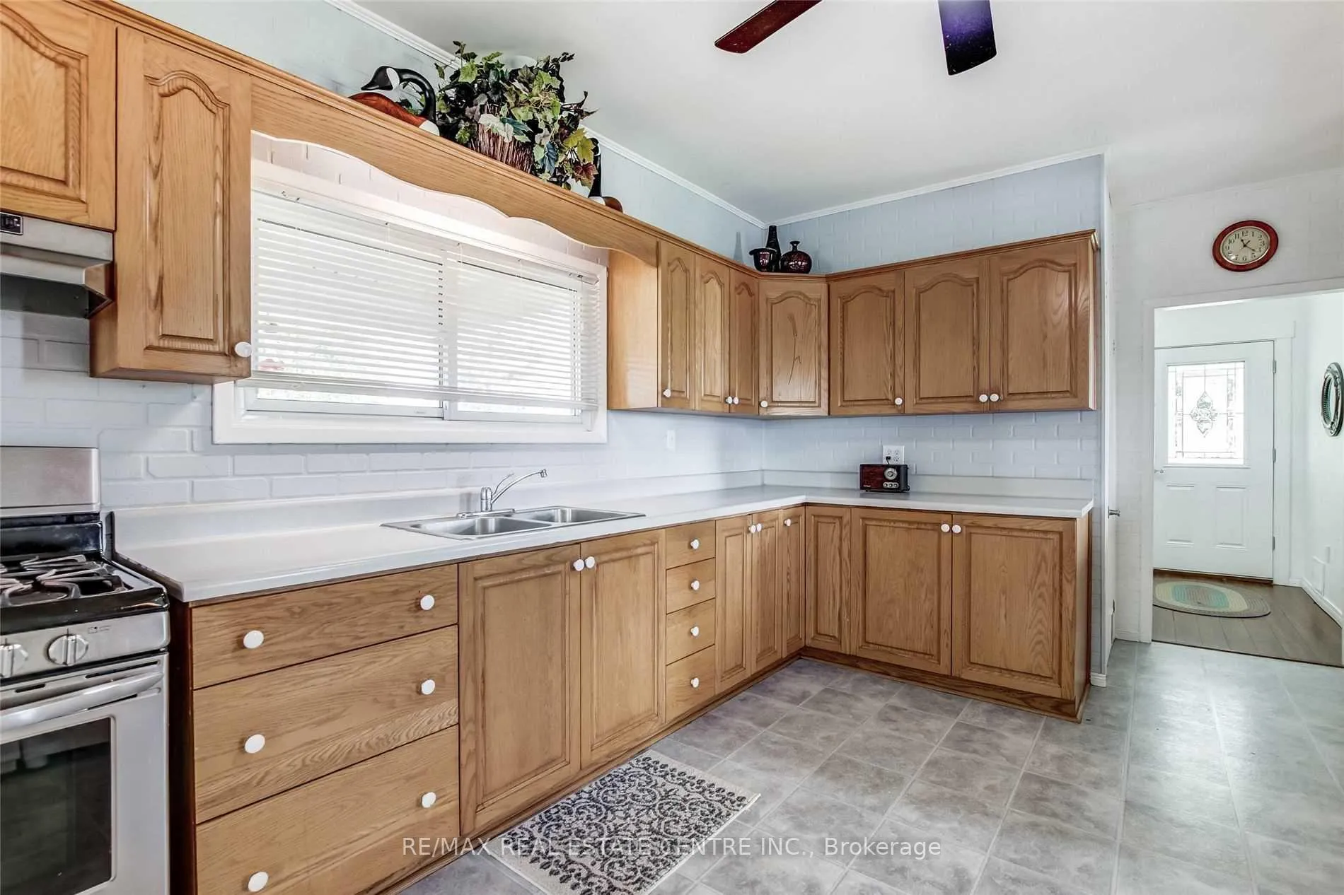 Photo 6 of 755 Chippawa Road, Port Colborne, Bethel — HOMEH