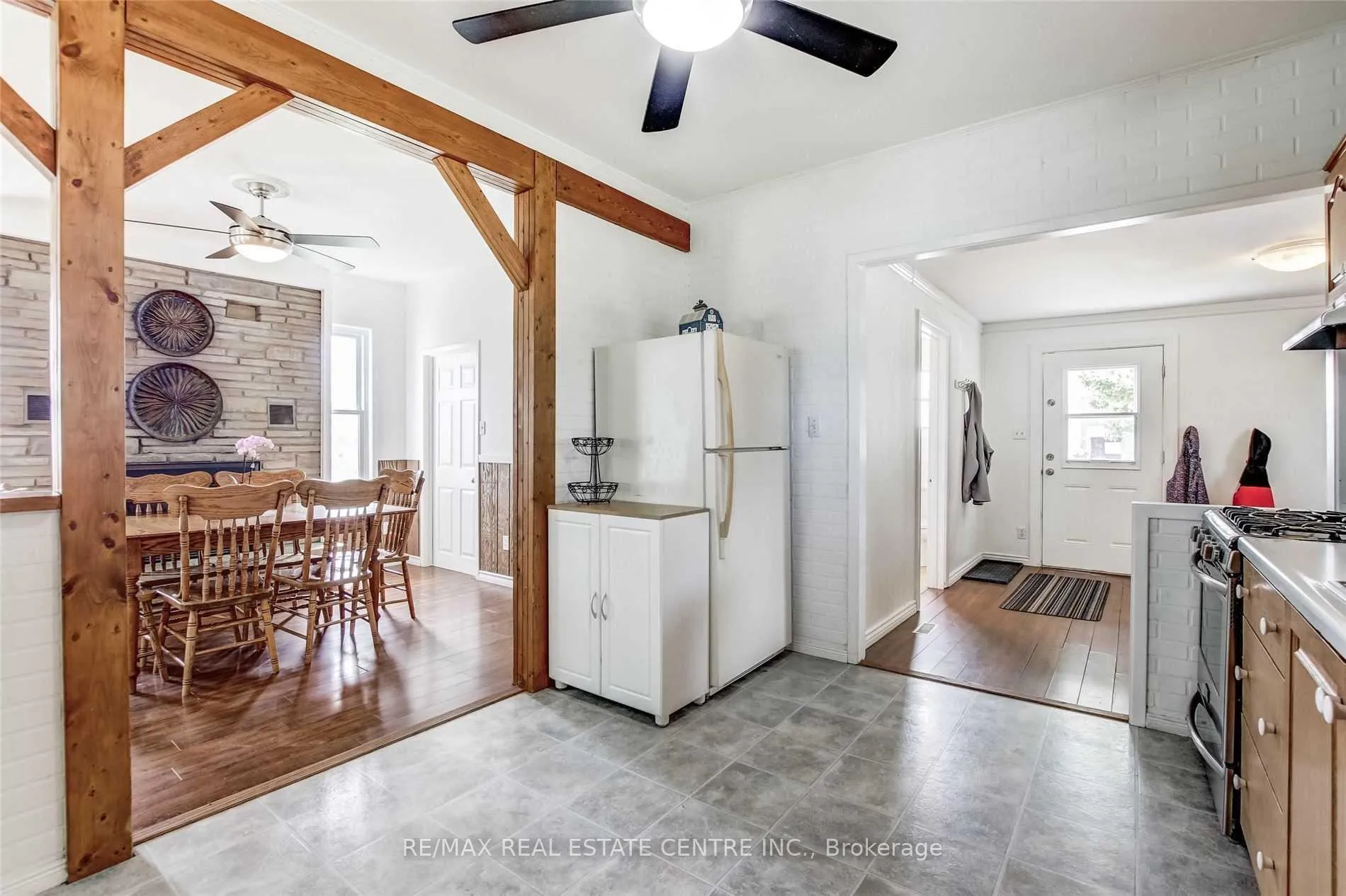Photo 7 of 755 Chippawa Road, Port Colborne, Bethel — HOMEH