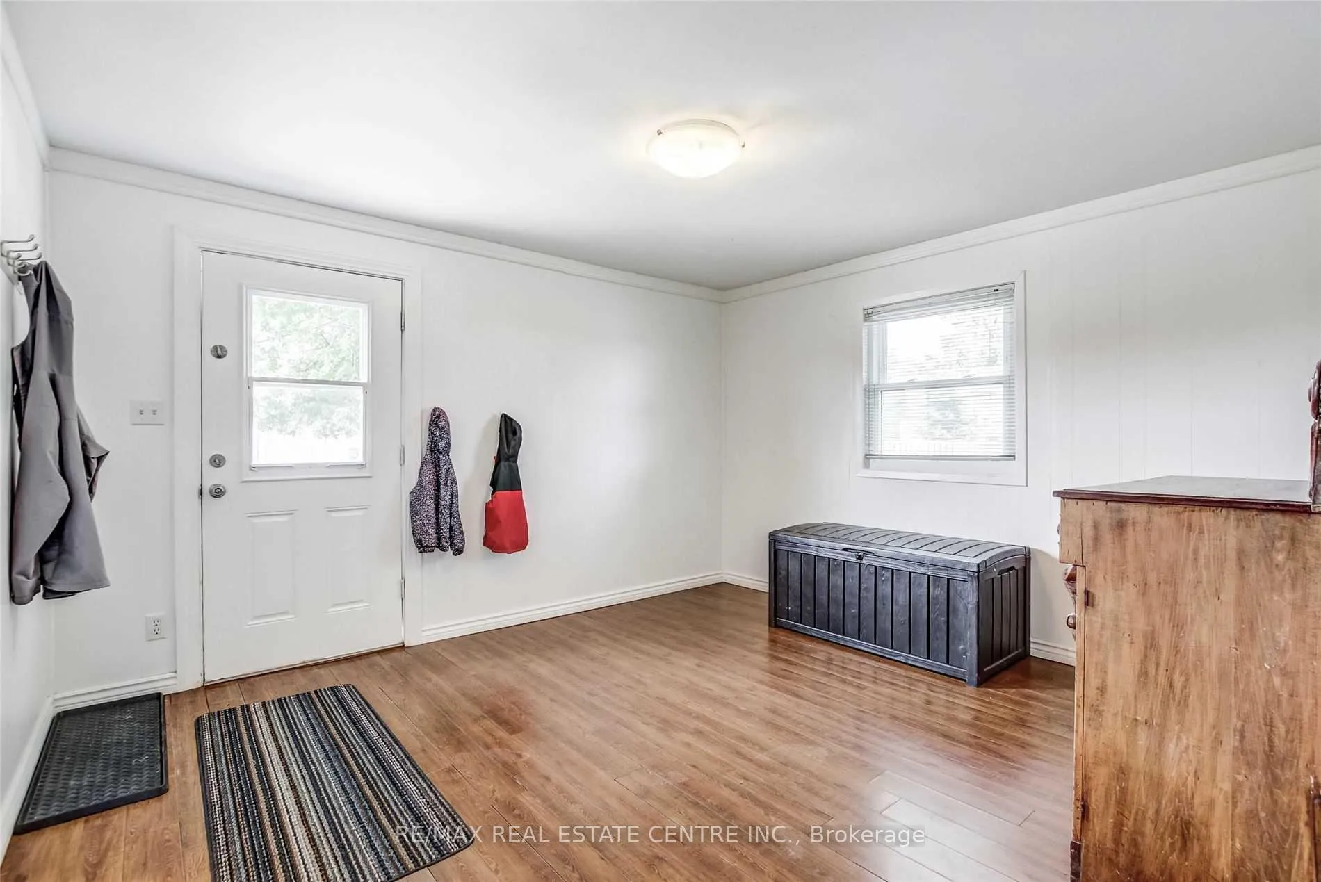 Photo 14 of 755 Chippawa Road, Port Colborne, Bethel — HOMEH