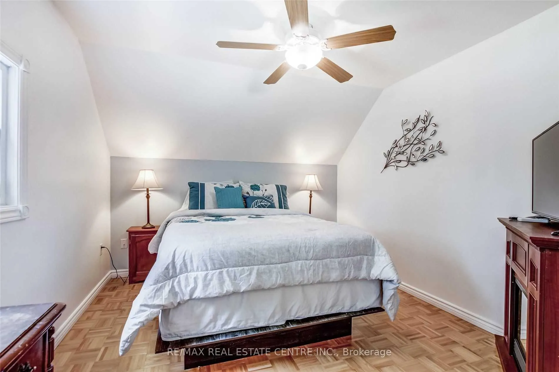 Photo 21 of 755 Chippawa Road, Port Colborne, Bethel — HOMEH