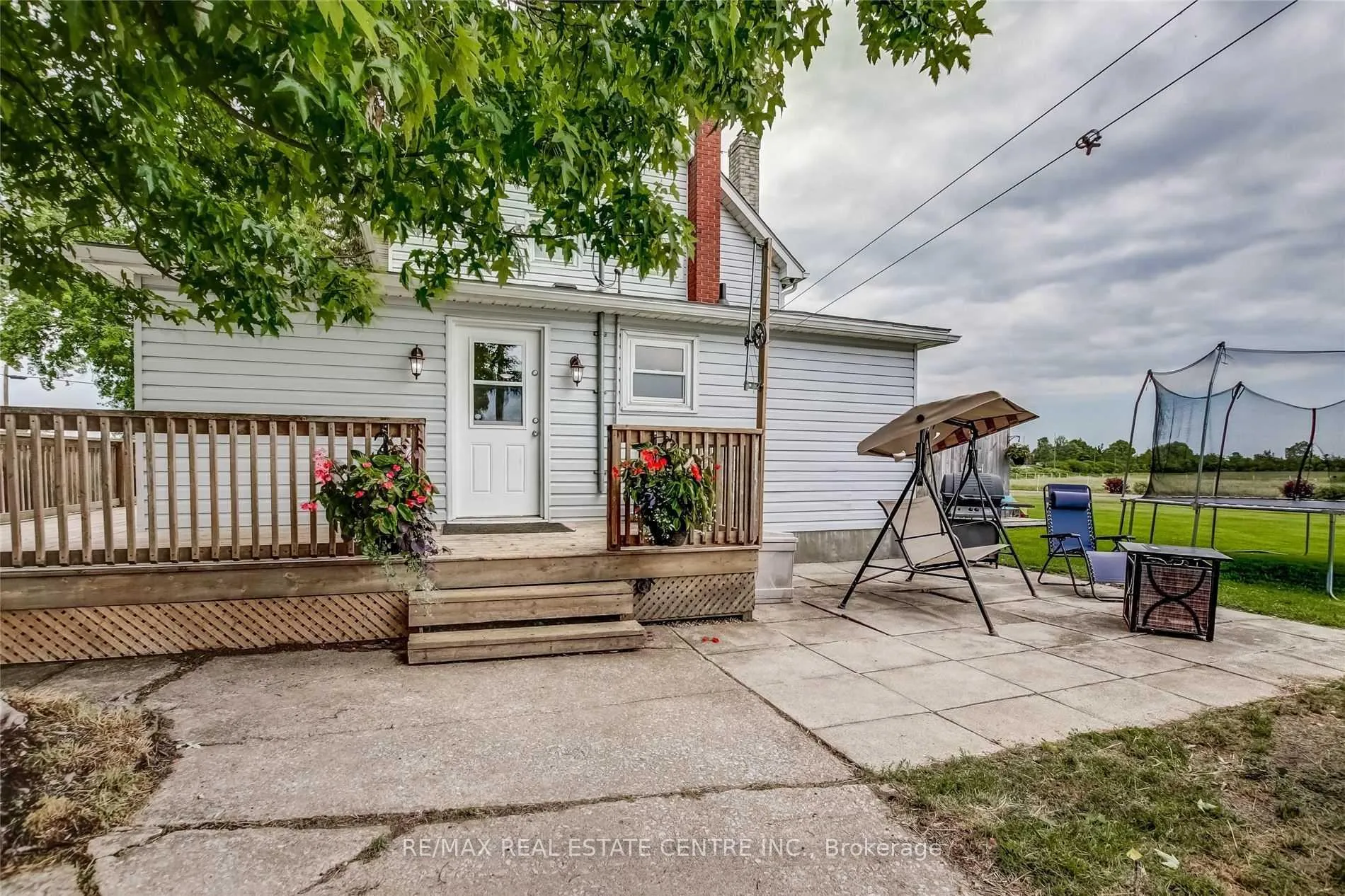 Photo 25 of 755 Chippawa Road, Port Colborne, Bethel — HOMEH
