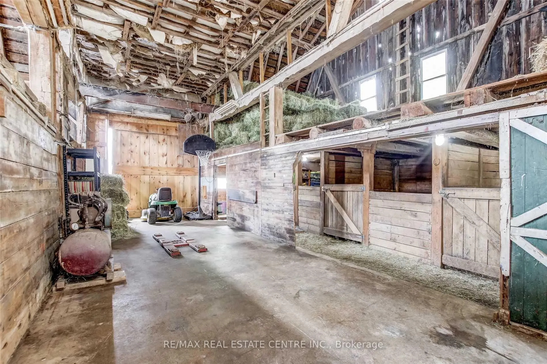 Photo 30 of 755 Chippawa Road, Port Colborne, Bethel — HOMEH