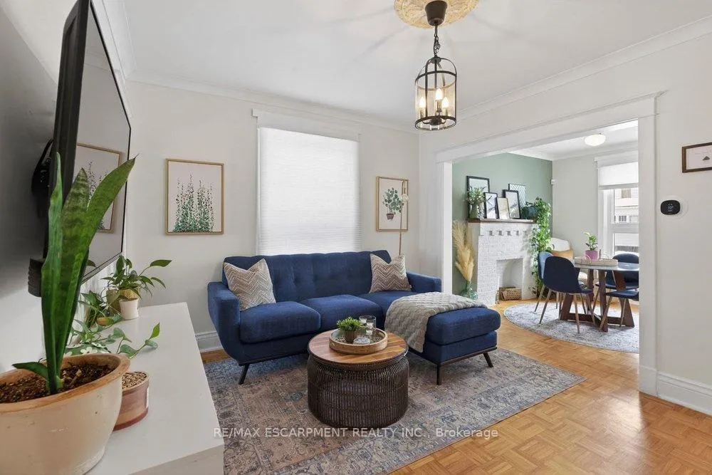 Photo 6 of 19 Huxley Avenue N, Hamilton, Crown Point — HOMEH