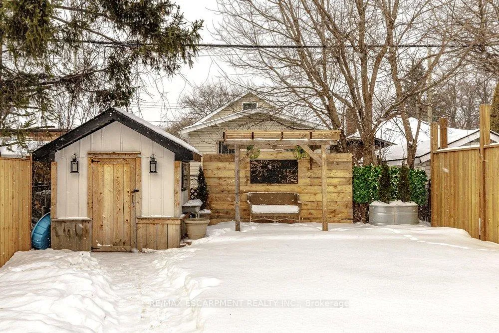 Photo 30 of 19 Huxley Avenue N, Hamilton, Crown Point — HOMEH
