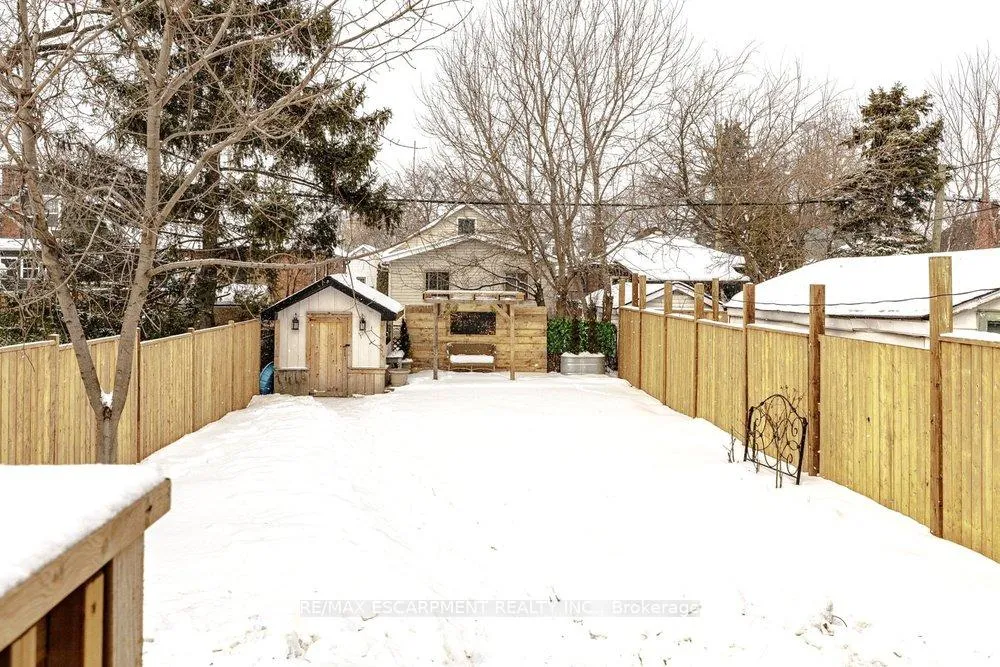 Photo 31 of 19 Huxley Avenue N, Hamilton, Crown Point — HOMEH