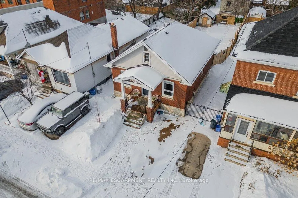 Photo 35 of 19 Huxley Avenue N, Hamilton, Crown Point — HOMEH