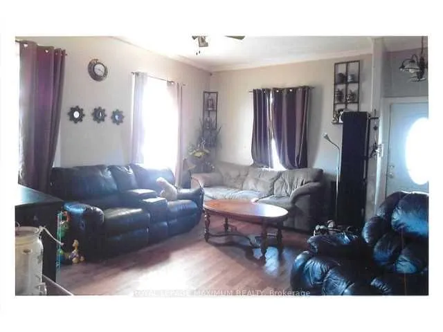 Photo 5 of 45 Gowan Street, Barrie, Allandale — HOMEH