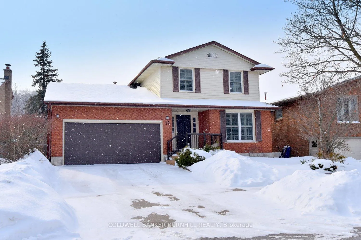 Photo 1 of 12 Ben Nevis Drive, Hamilton, Stoney Creek — HOMEH