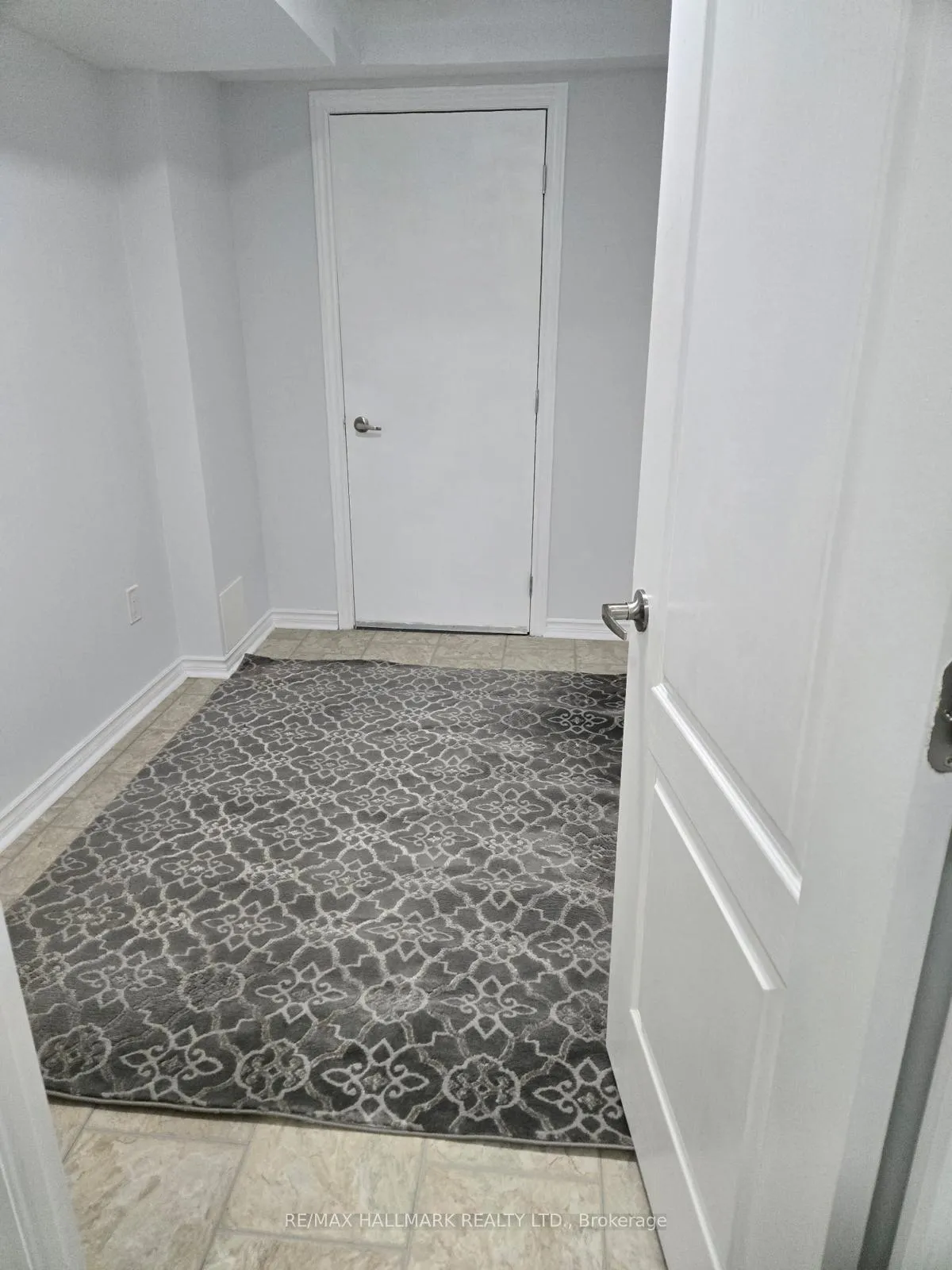 Photo 5 of 2 Lady Loretta Lane, Vaughan, Patterson — HOMEH