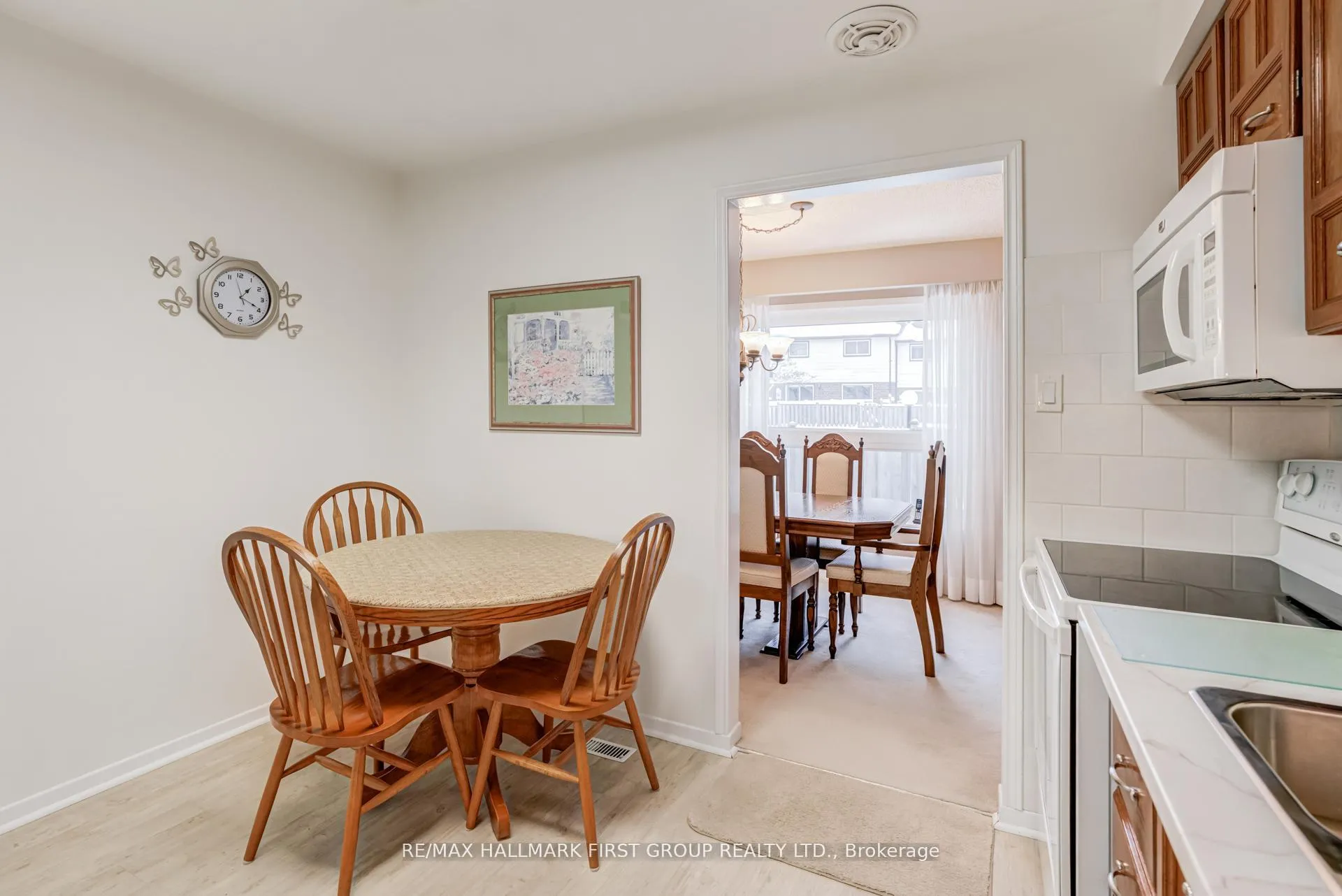 Photo 10 of 28 Jenkins Lane, Ajax, South East — HOMEH