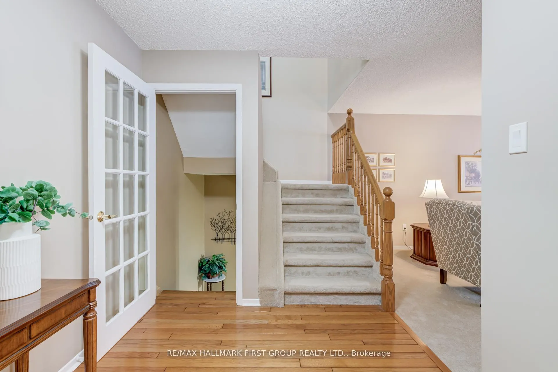 Photo 12 of 28 Jenkins Lane, Ajax, South East — HOMEH