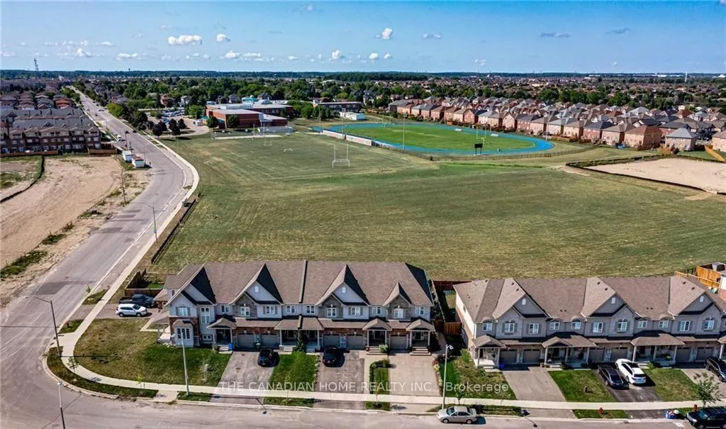 Photo 2 of 137 Lormont Boulevard, Hamilton, Stoney Creek — HOMEH