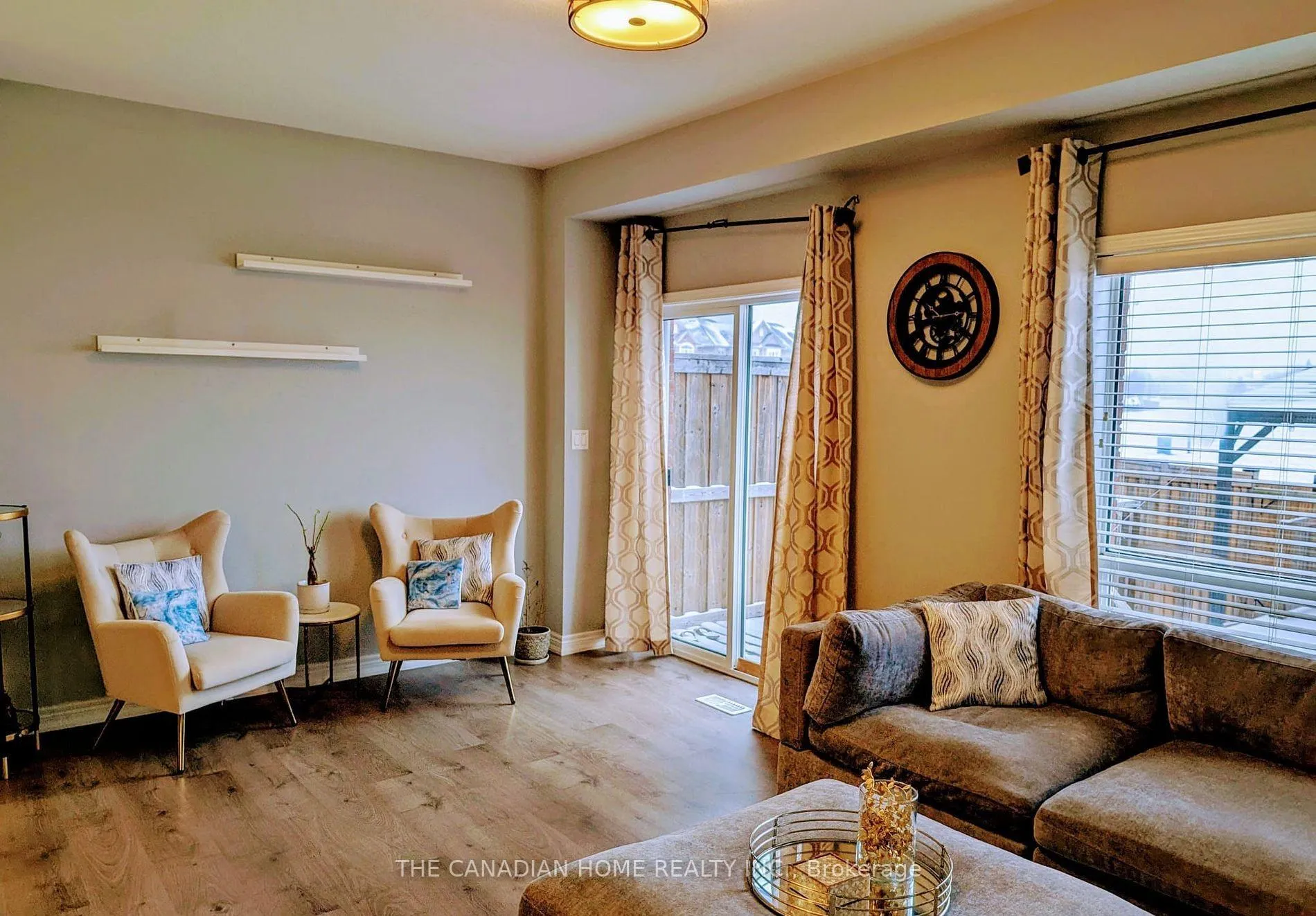 Photo 10 of 137 Lormont Boulevard, Hamilton, Stoney Creek — HOMEH