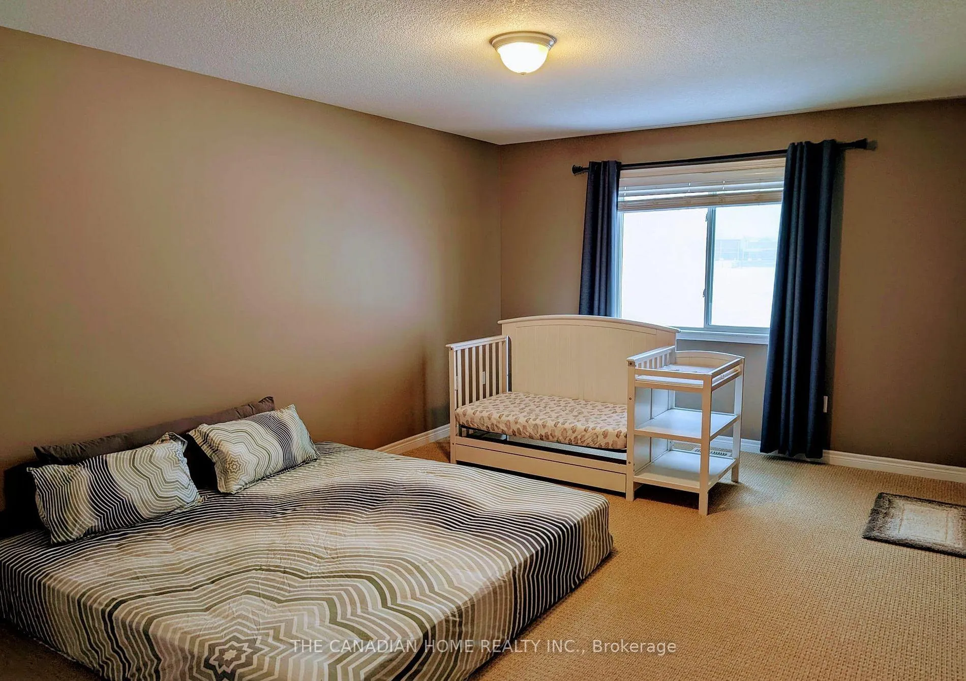 Photo 12 of 137 Lormont Boulevard, Hamilton, Stoney Creek — HOMEH