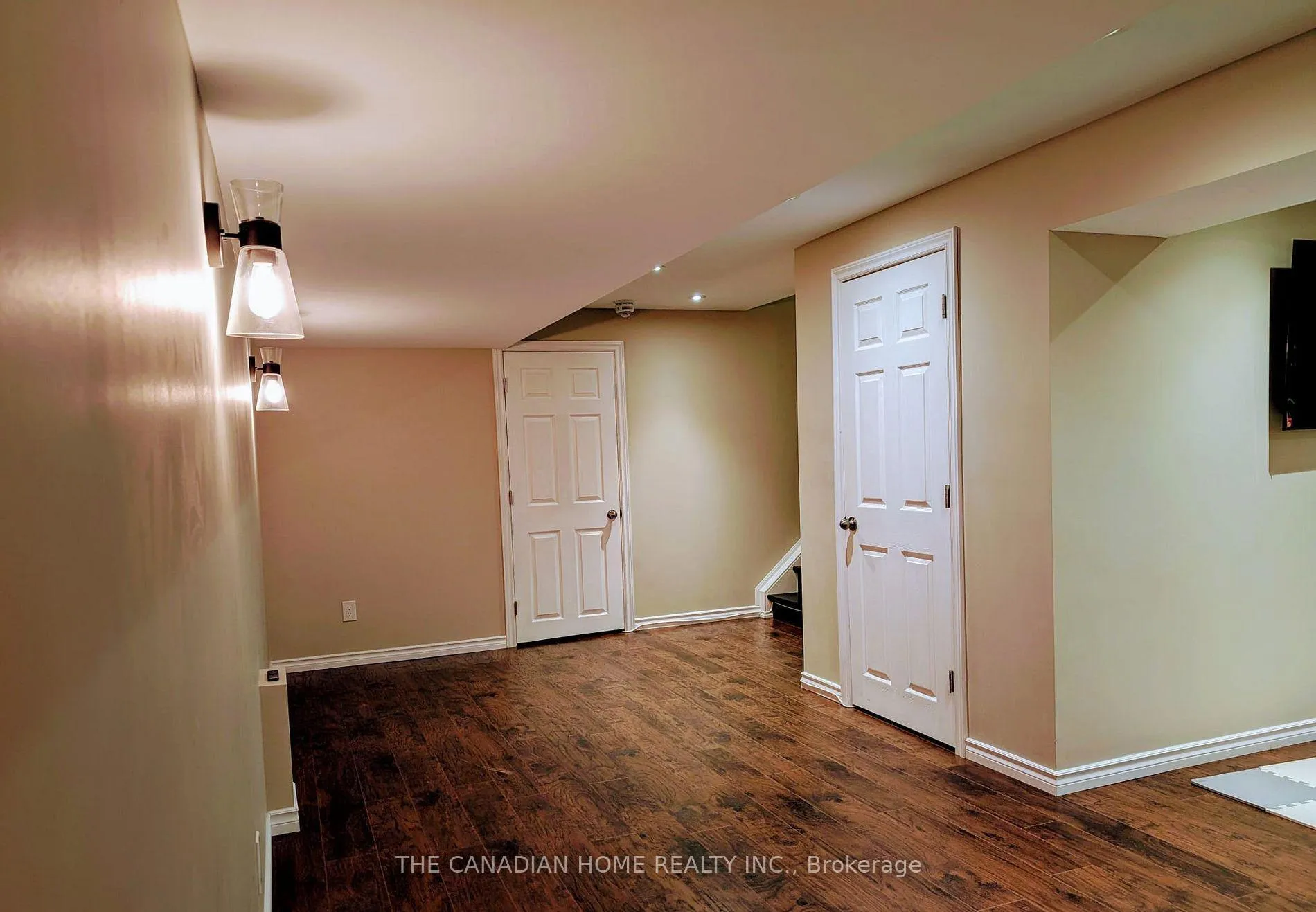 Photo 27 of 137 Lormont Boulevard, Hamilton, Stoney Creek — HOMEH