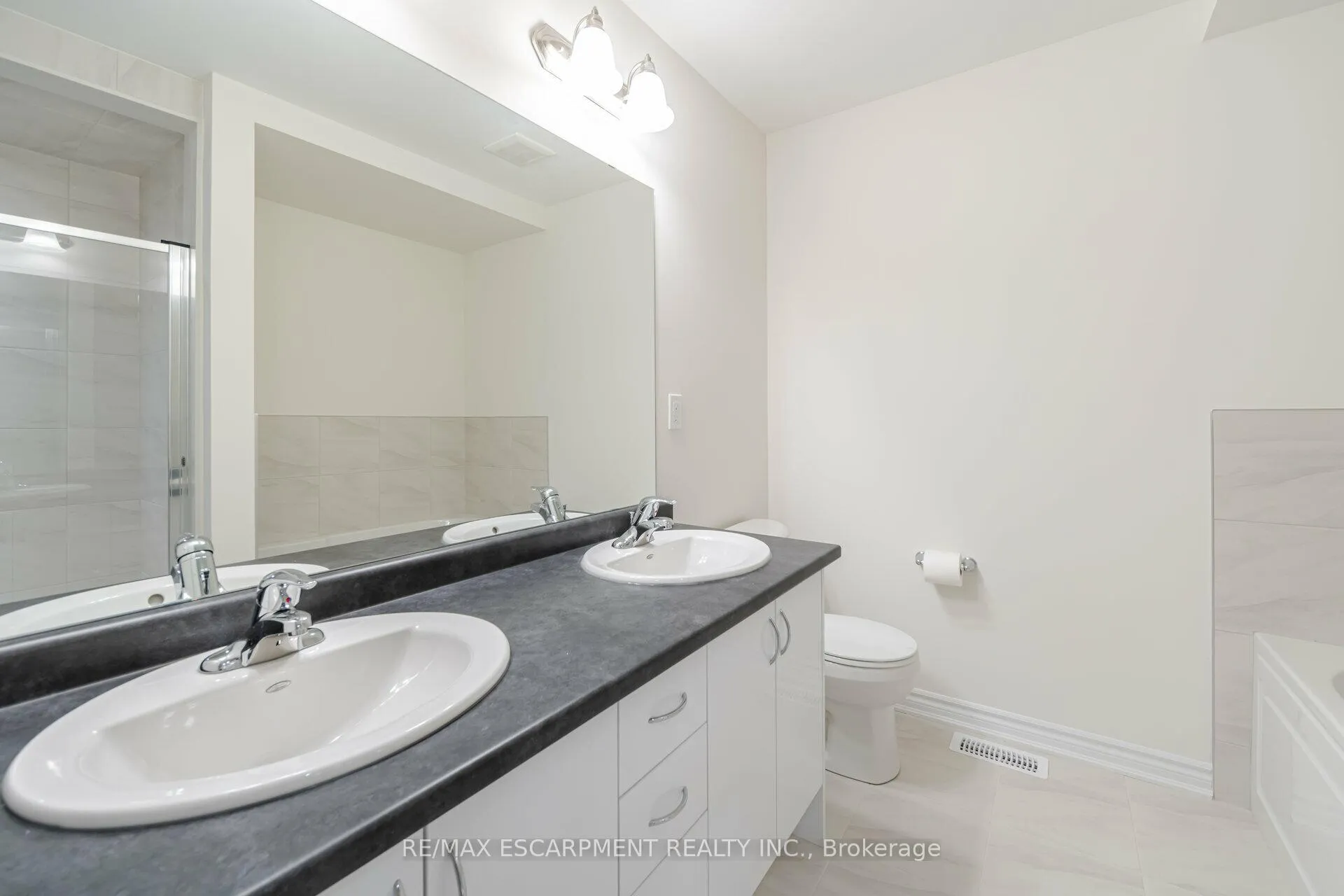 Photo 25 of Unit 96, 305 Garner Road W, Hamilton, Ancaster — HOMEH