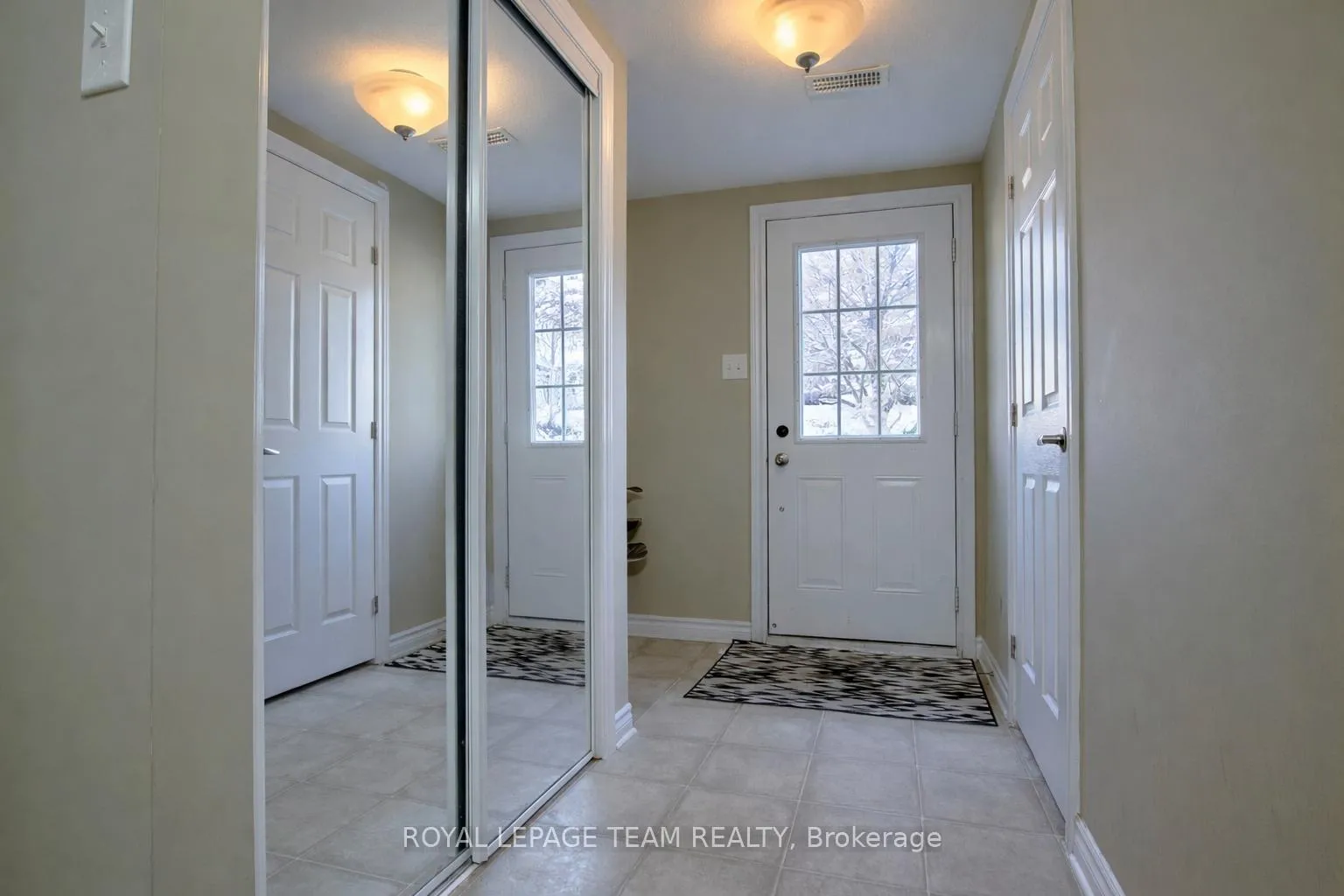 Photo 2 of 2092 Madrid Avenue, Ottawa, Barrhaven - Heritage Park — HOMEH