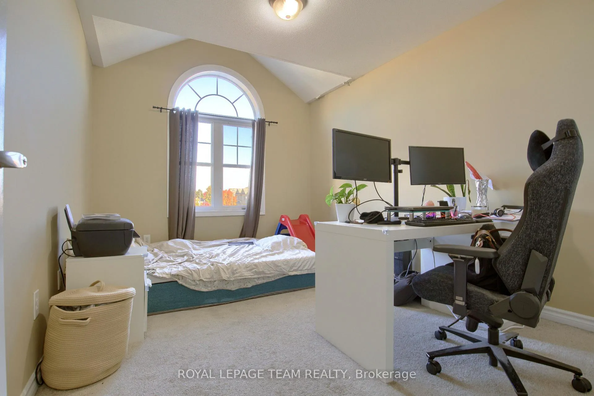 Photo 15 of 2092 Madrid Avenue, Ottawa, Barrhaven - Heritage Park — HOMEH