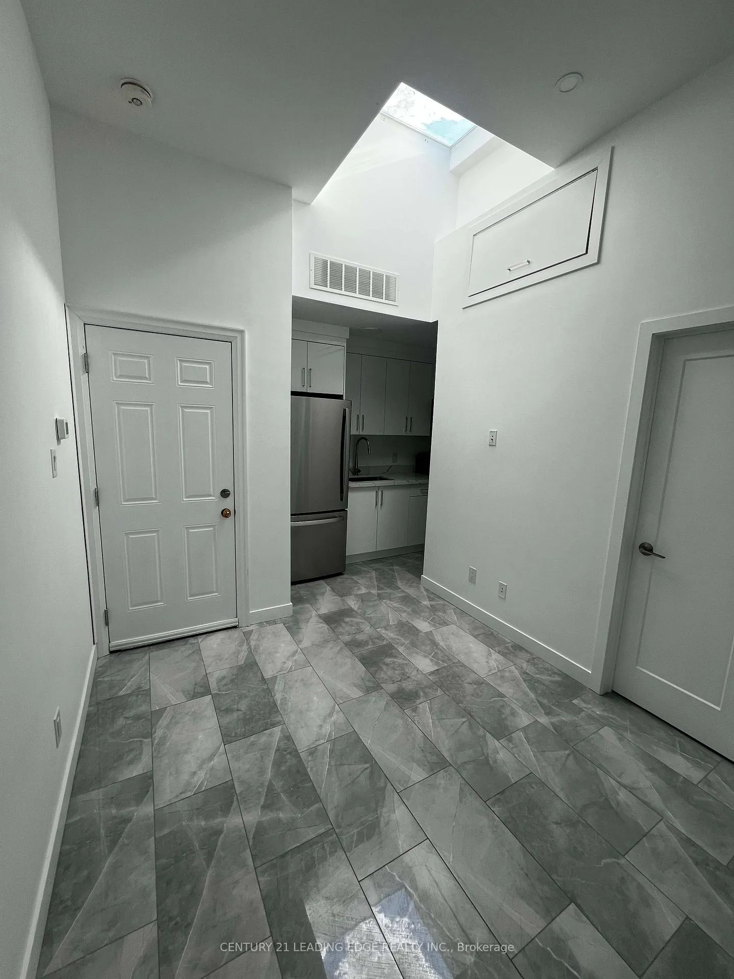 Front of Unit Unit B, 1375 Bathurst Street