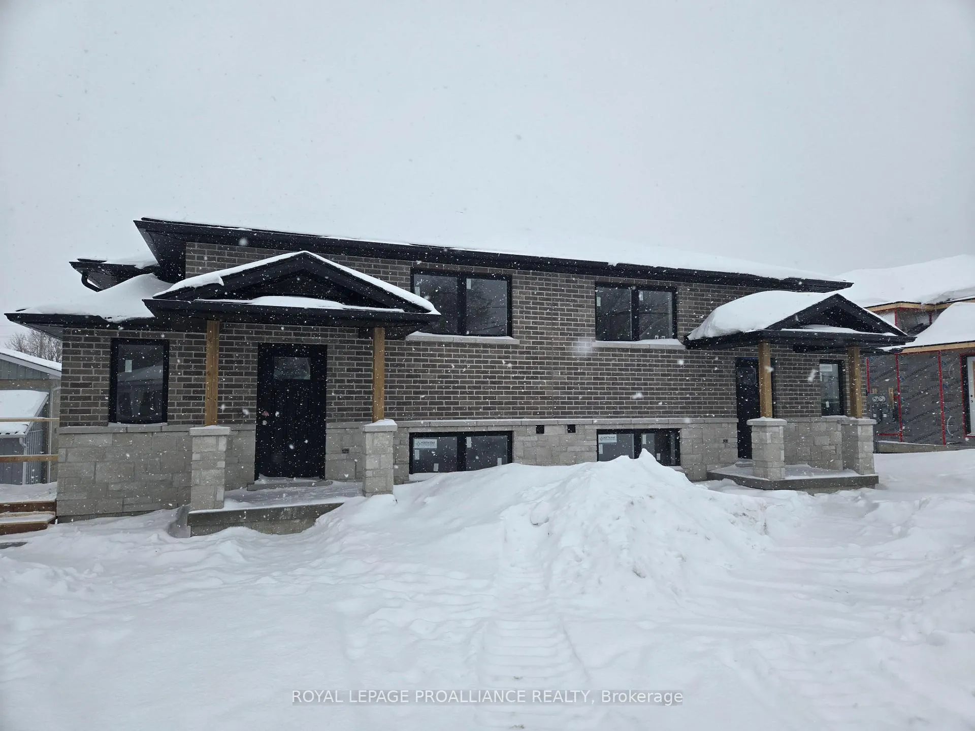 Front of Unit 1, 92 Lywood Street