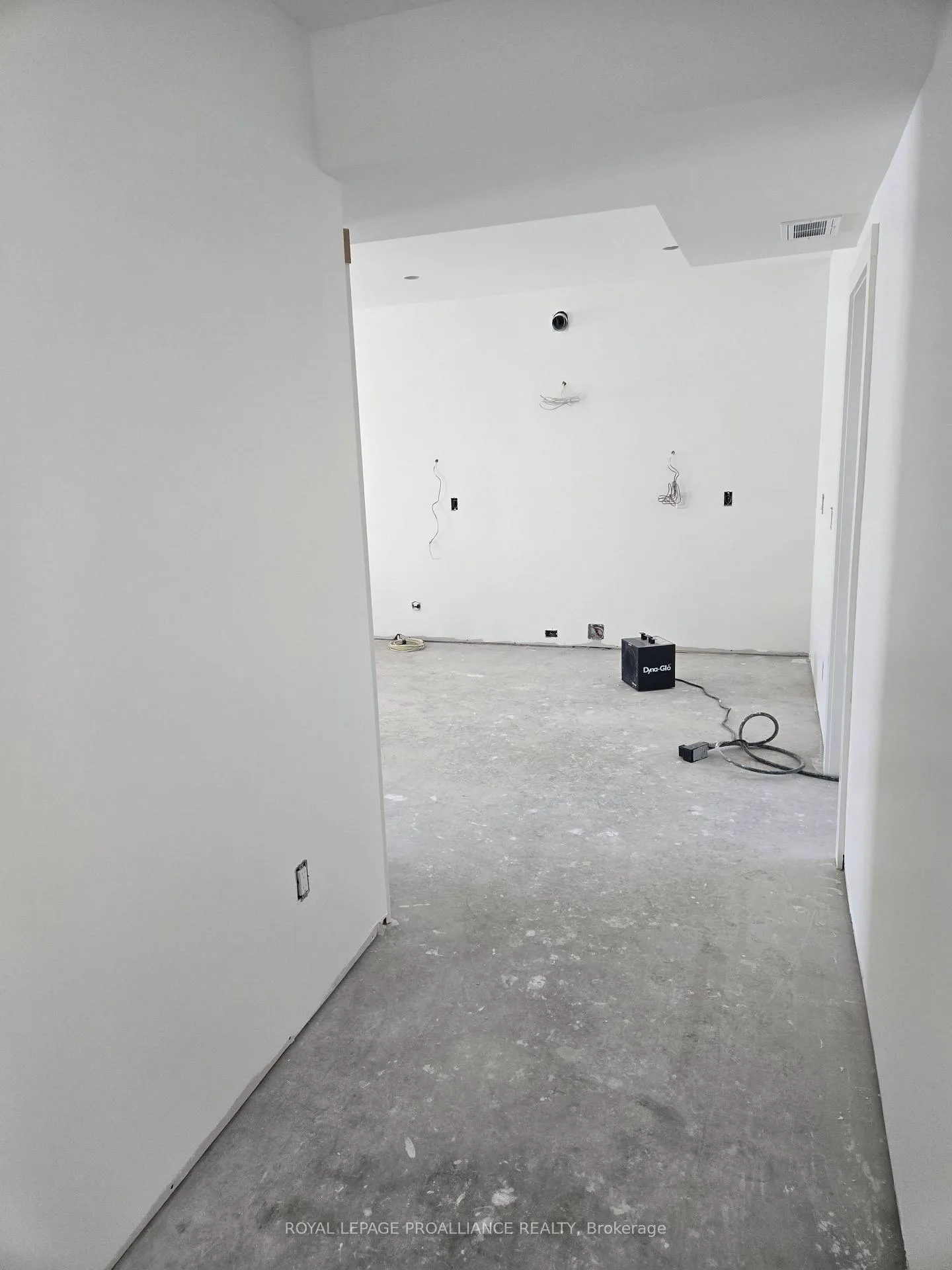Photo 3 of Unit 3, 92 Lywood Street, Belleville, Thurlow Ward — HOMEH