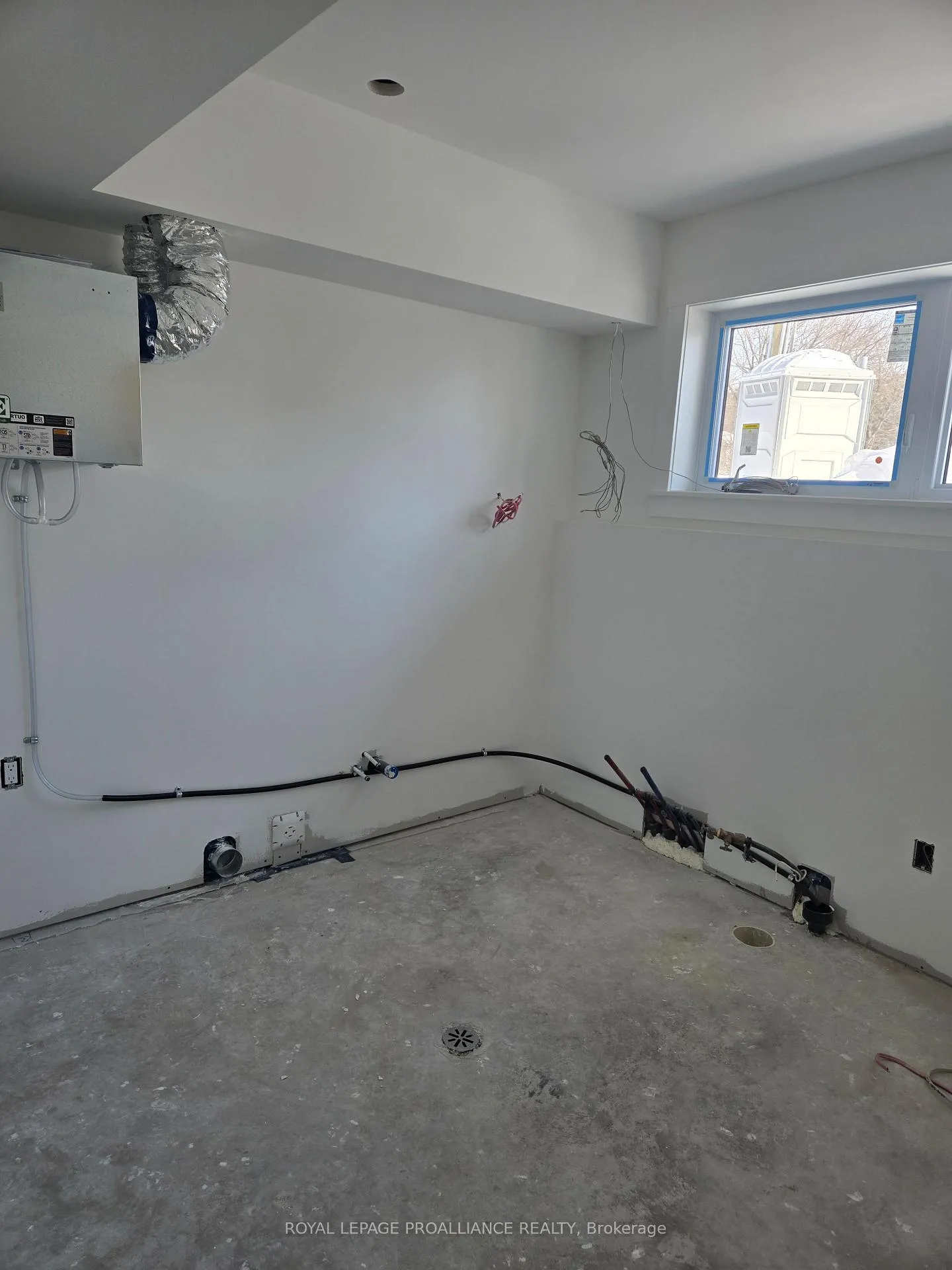 Photo 5 of Unit 3, 92 Lywood Street, Belleville, Thurlow Ward — HOMEH